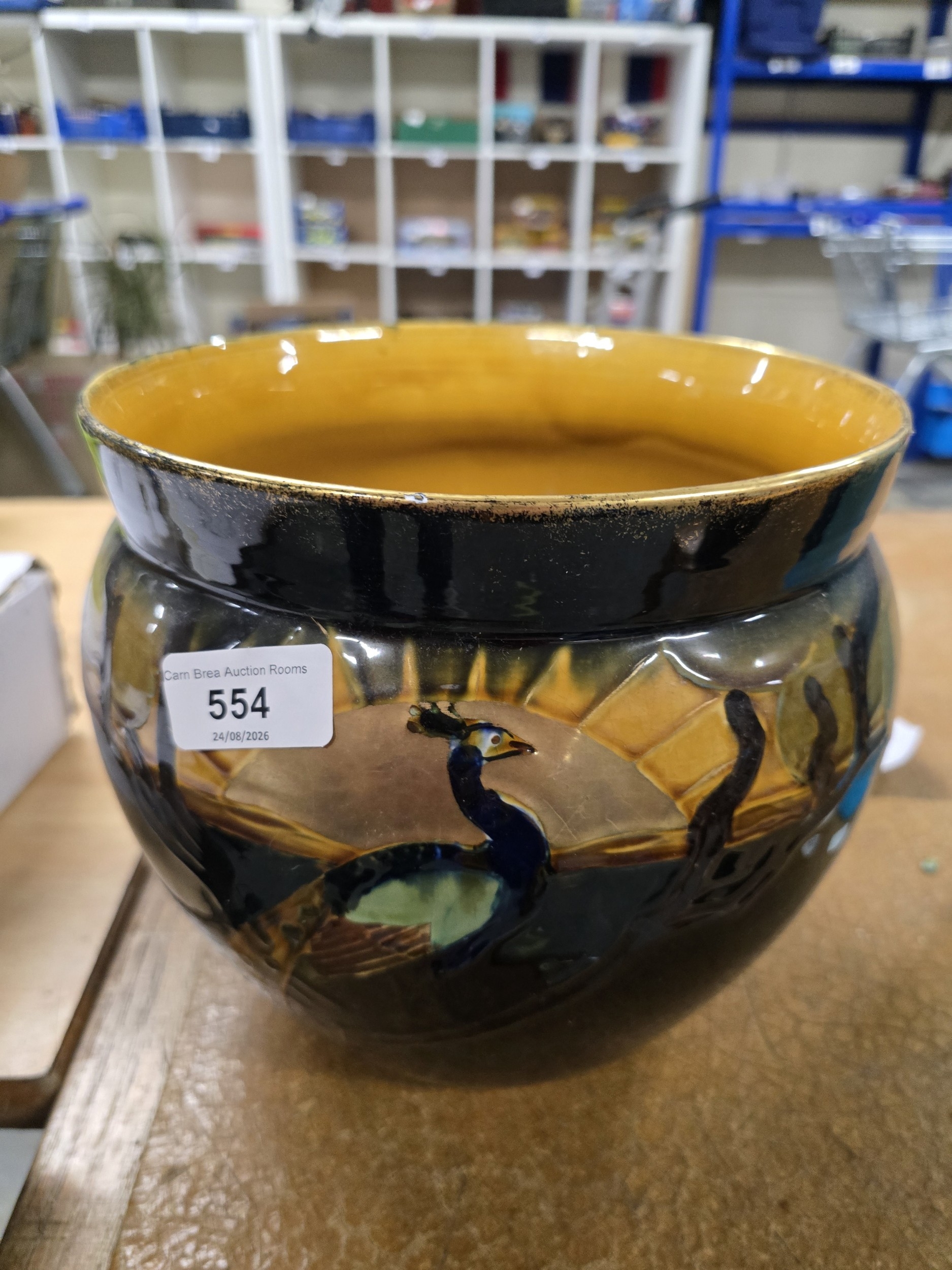 Lot 554