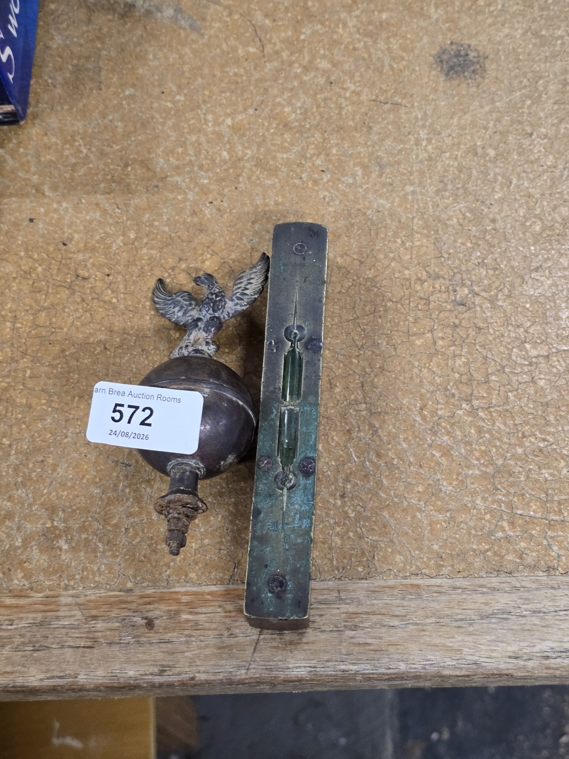 Lot 572