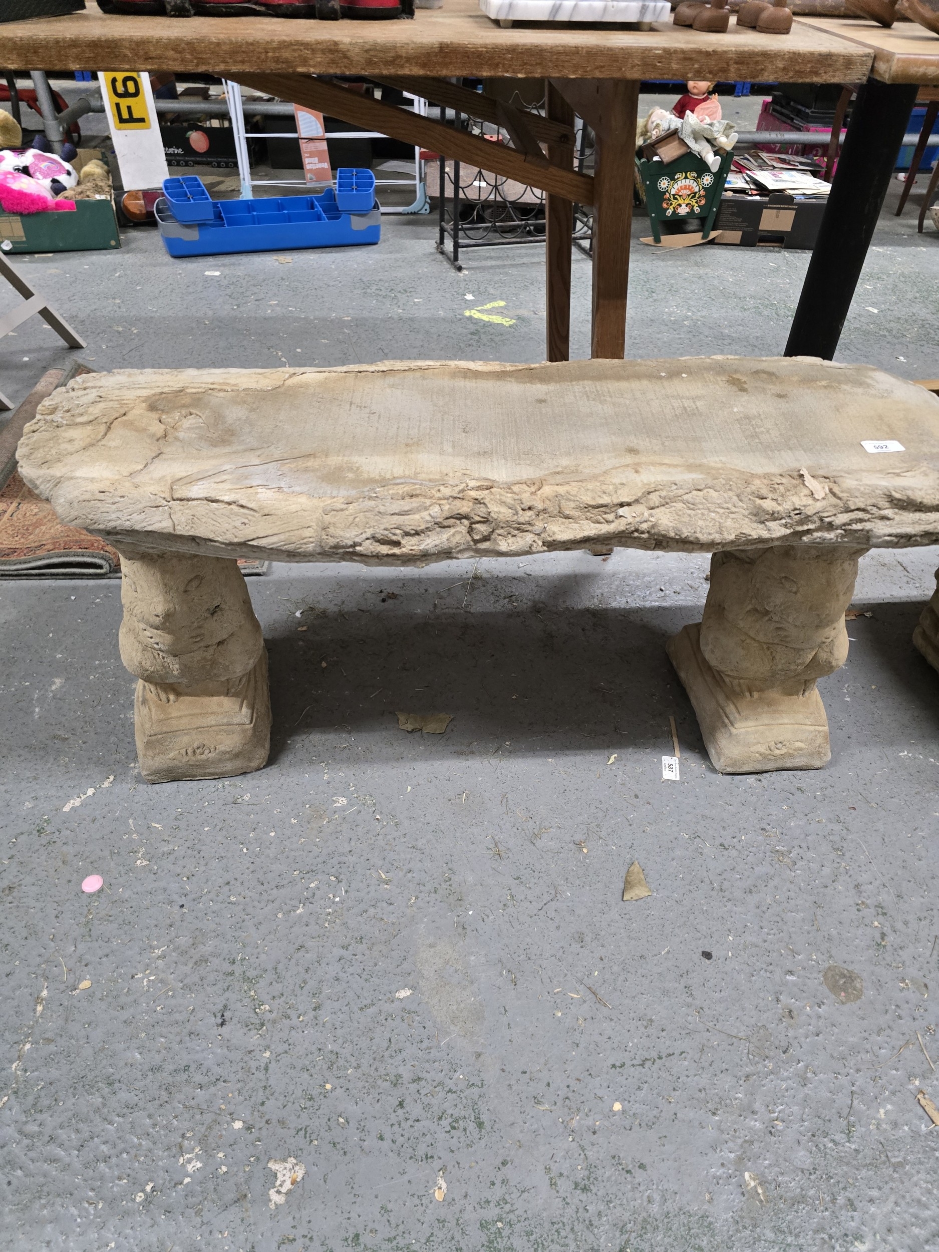 Lot 592