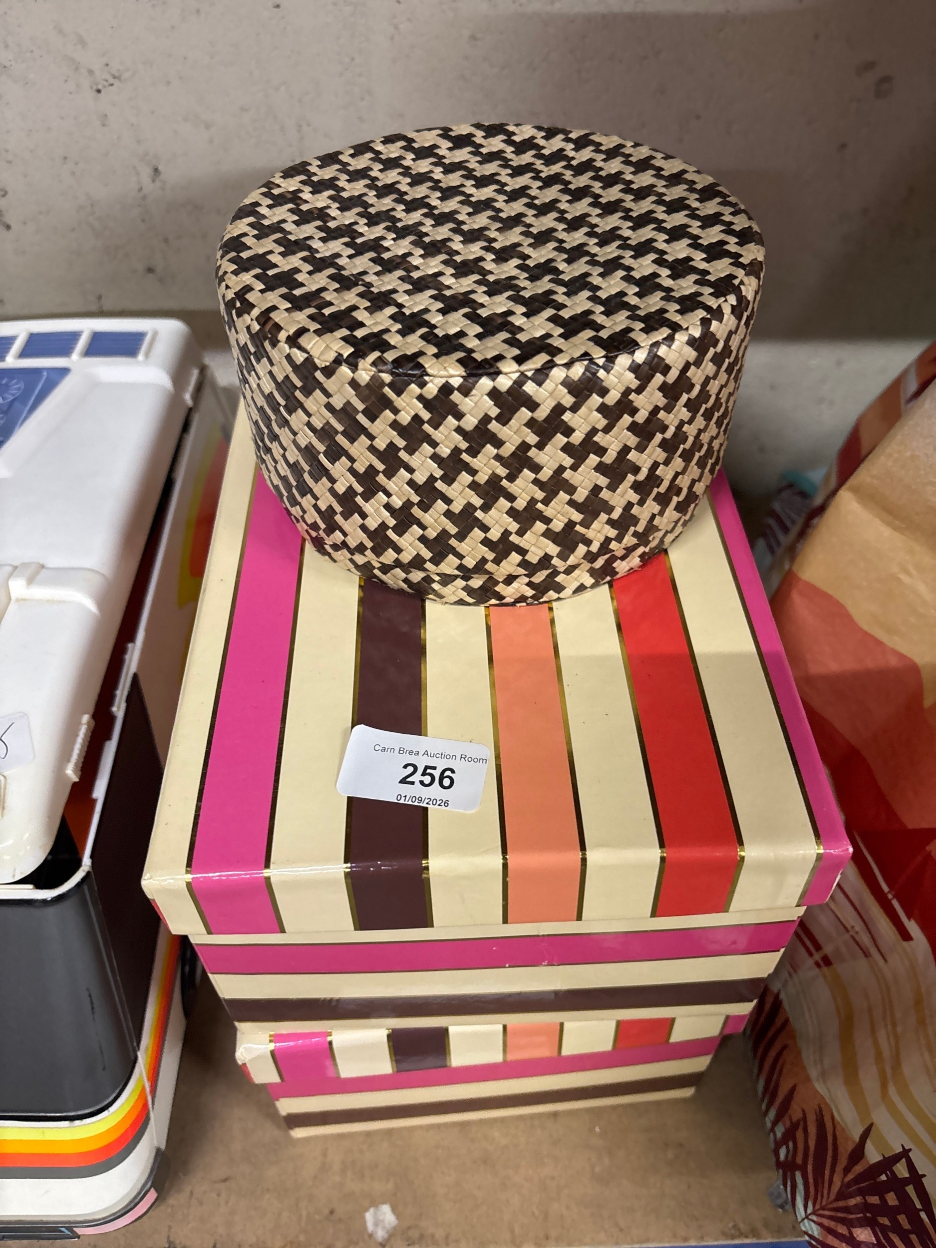Lot 256