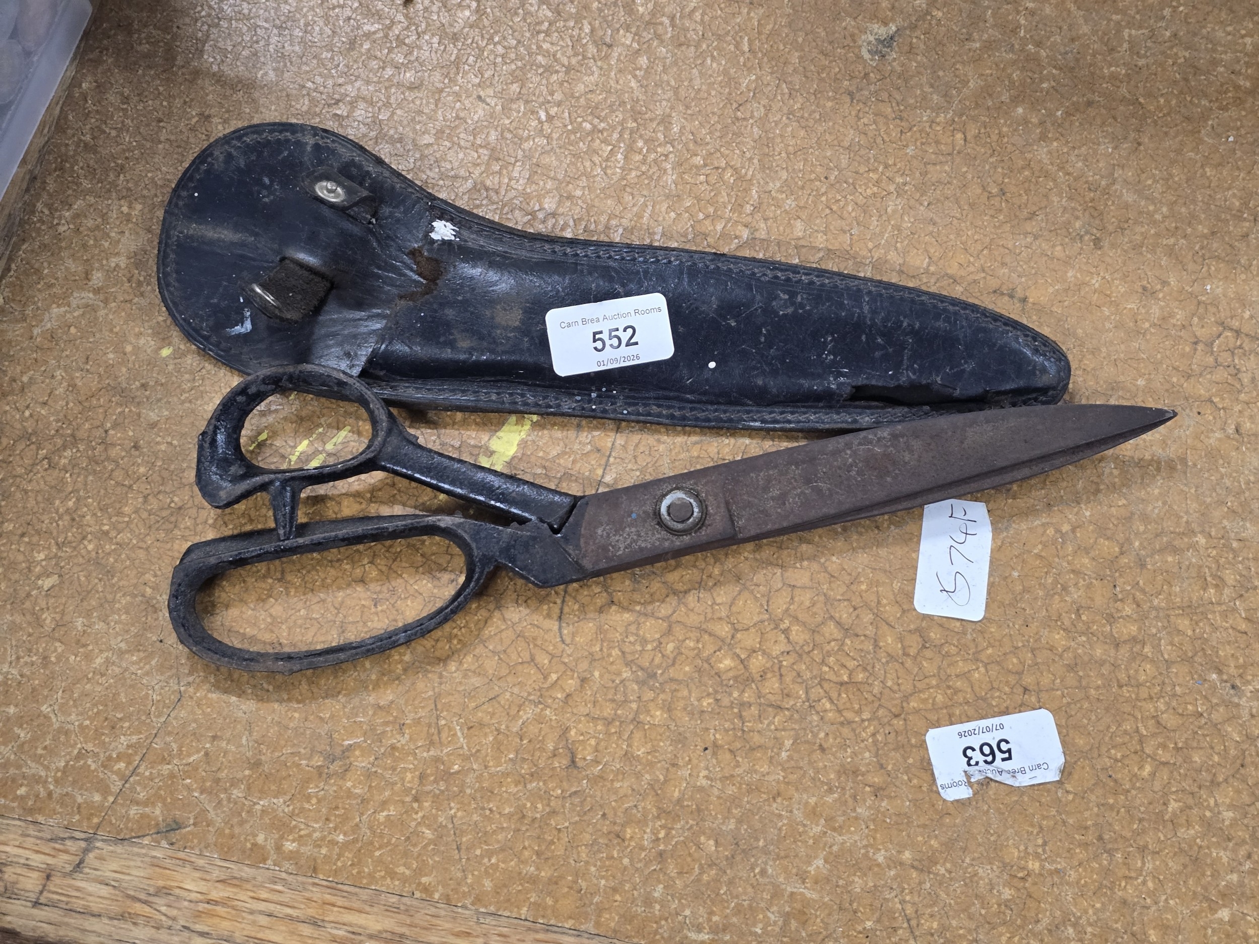 Lot 552