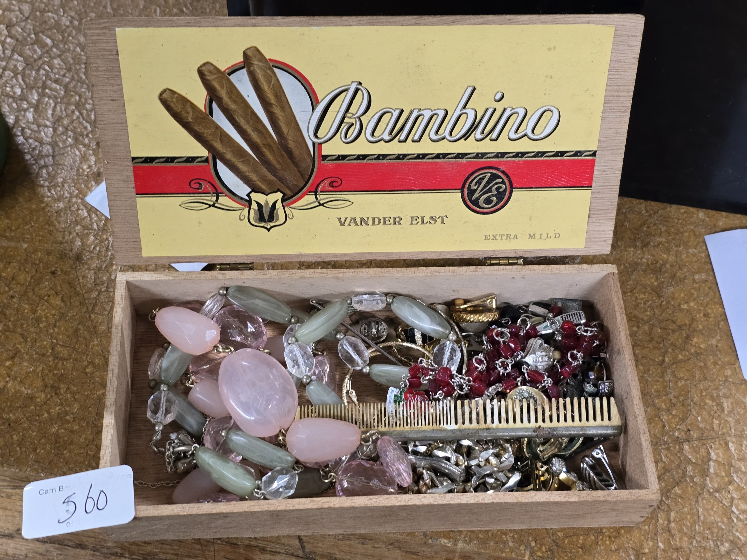 Lot 560