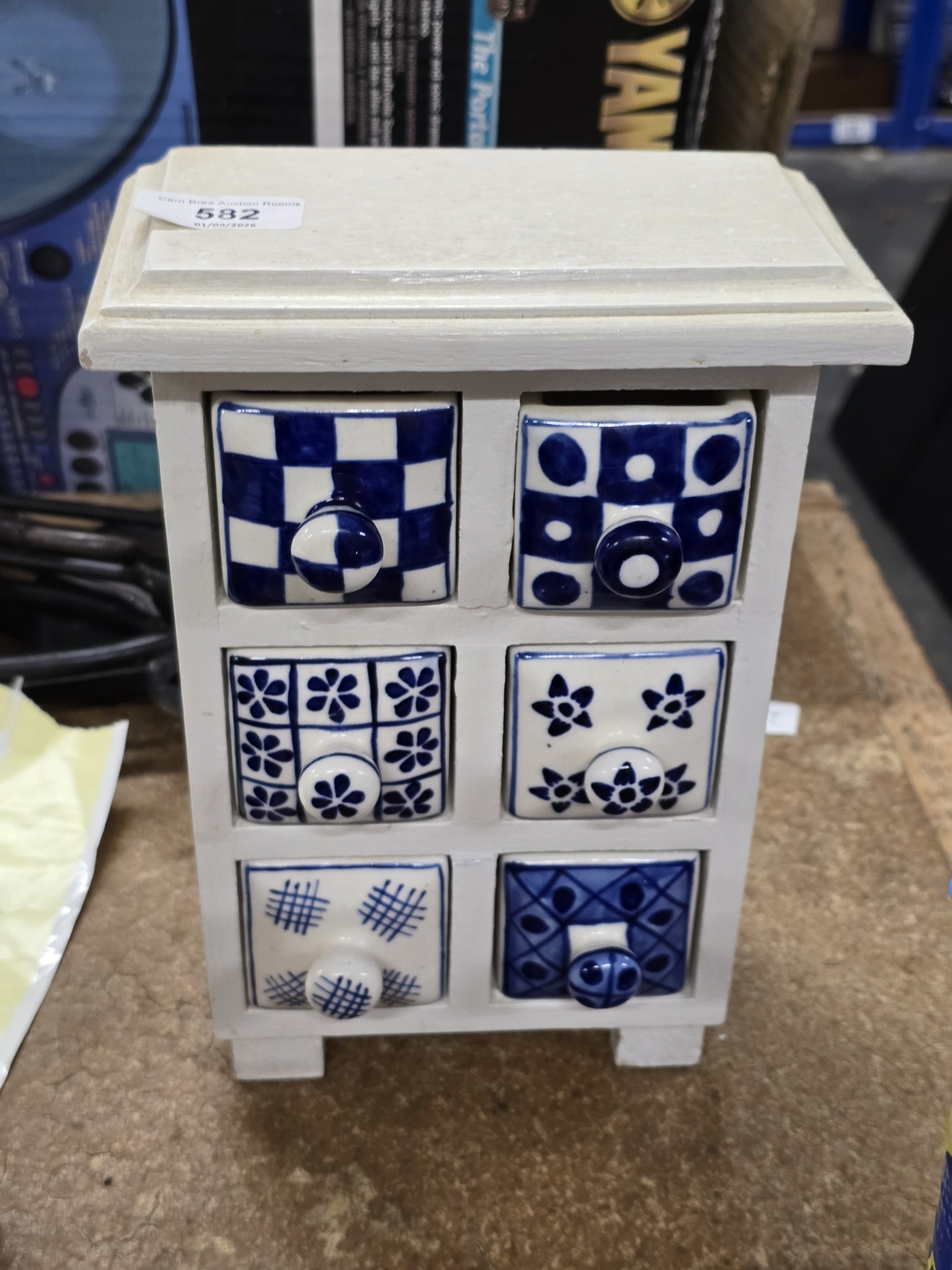 Lot 582