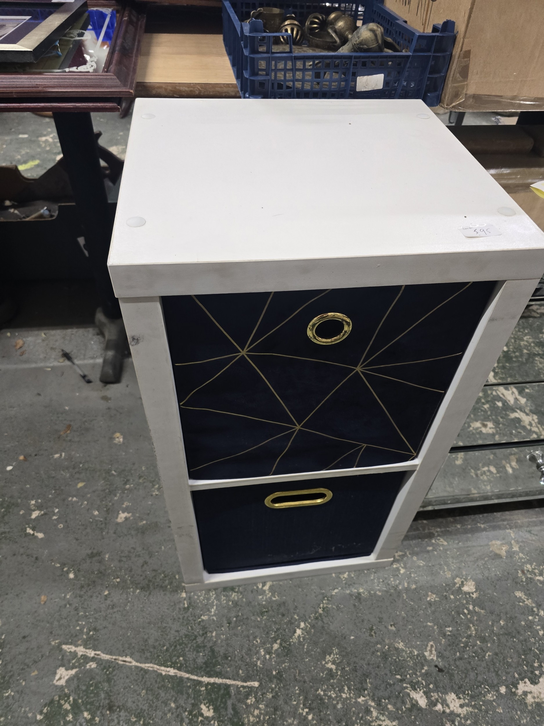 Lot 595