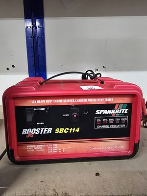 A Sparkrite Booster 36 SBC114 12V Battery Charger and Engine Starter