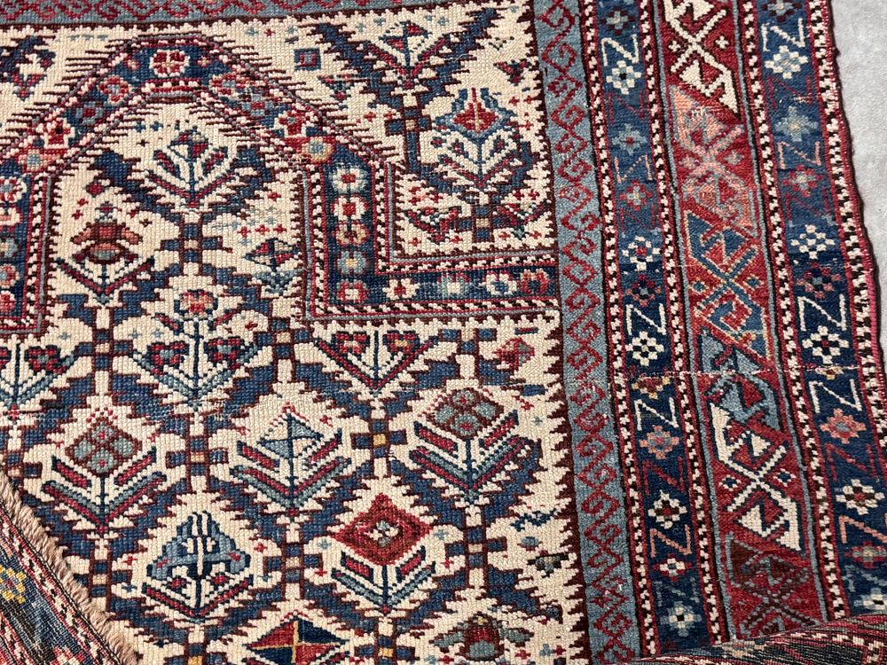 MJI.Rare carpets & Antiques | Auction 20253 | Carpet & antique