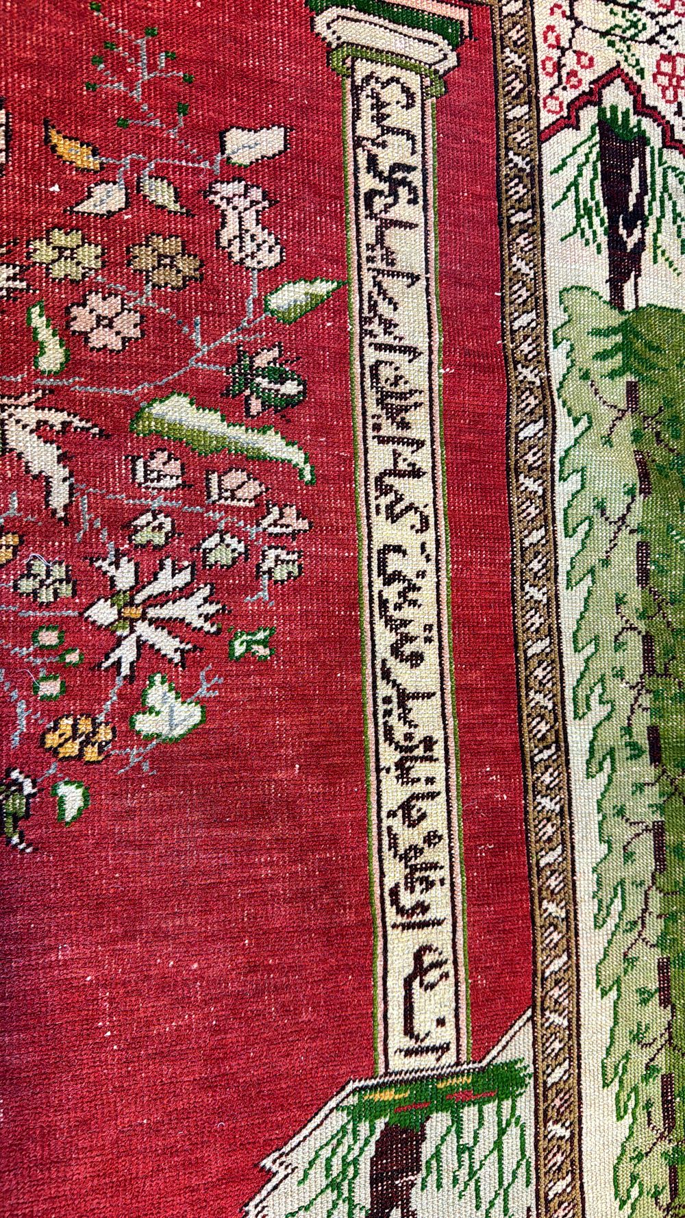 Handmade persian rug from isfahan