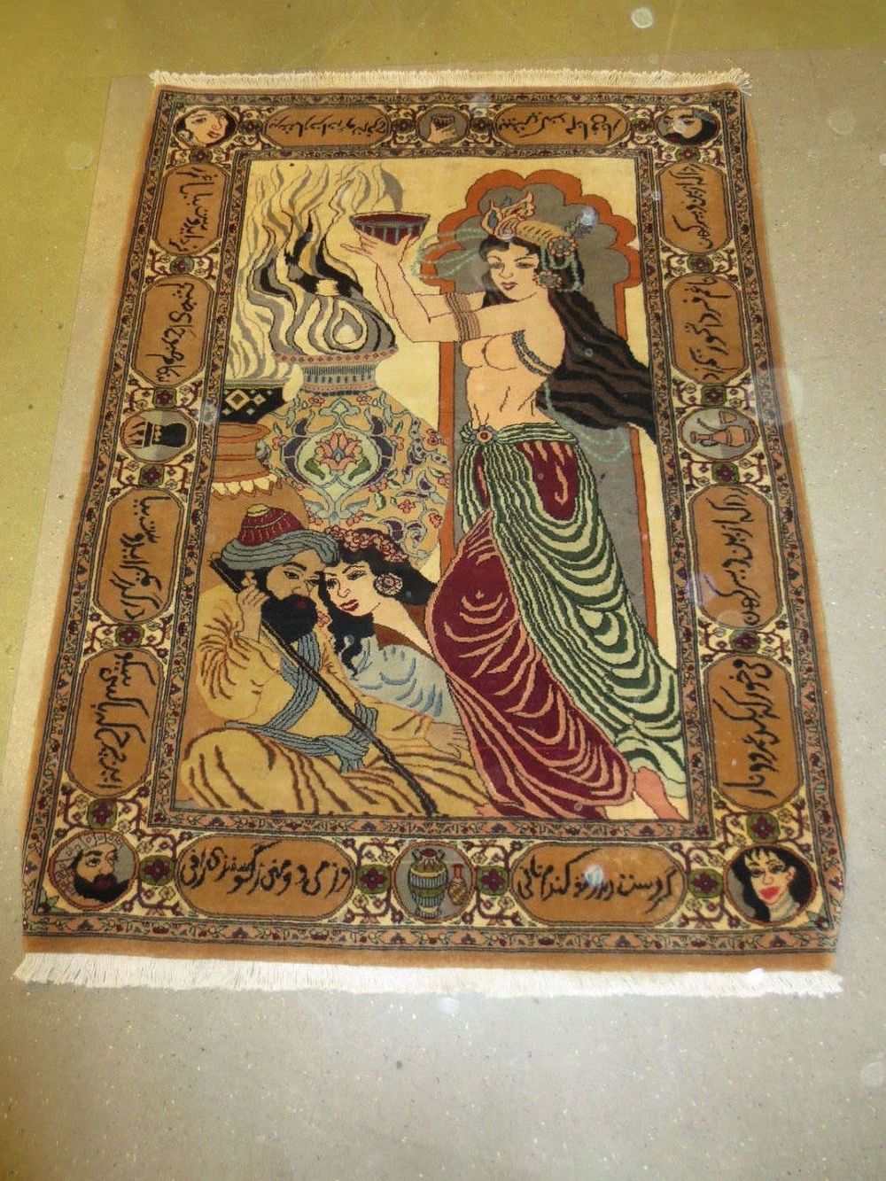 Handmade Tabriz carpet from Iran . Handmade Persian Carpet Tabriz , 
100 % handmade carpet and 