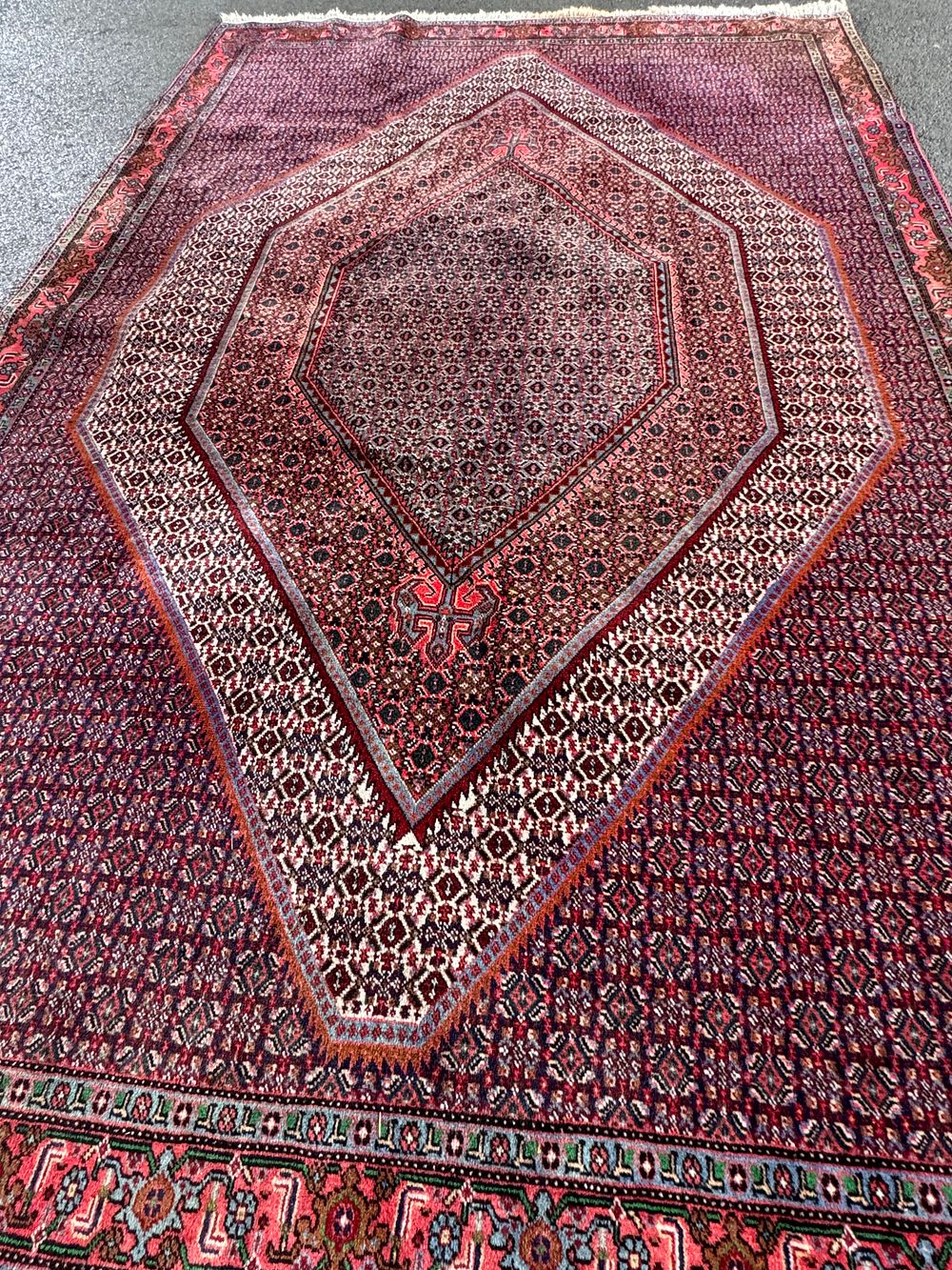 Handmade persian carpet senne . Handmade persian carpet 
100% handmade and wool , harmony color 