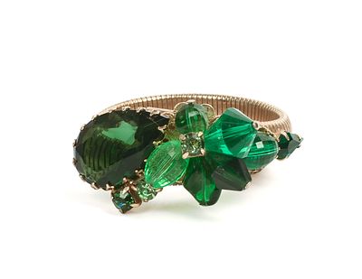 Vintage Green Beaded Wrap Bracelet. Adjustable, maximum diameter 2.5 inches.