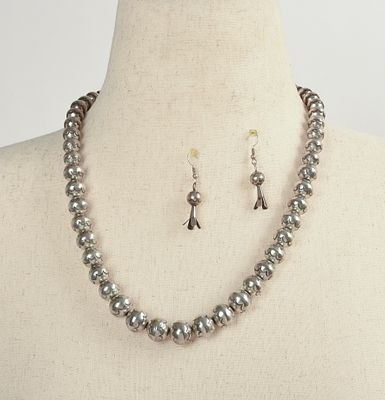 Navajo Sterling Beaded Necklace and Earring Set. Length of necklace 21 inches, earrings 1.5 