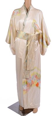 Kimono and Sash. Size M, length 57 inches. Good condition. From the collection of Jane Morgan.