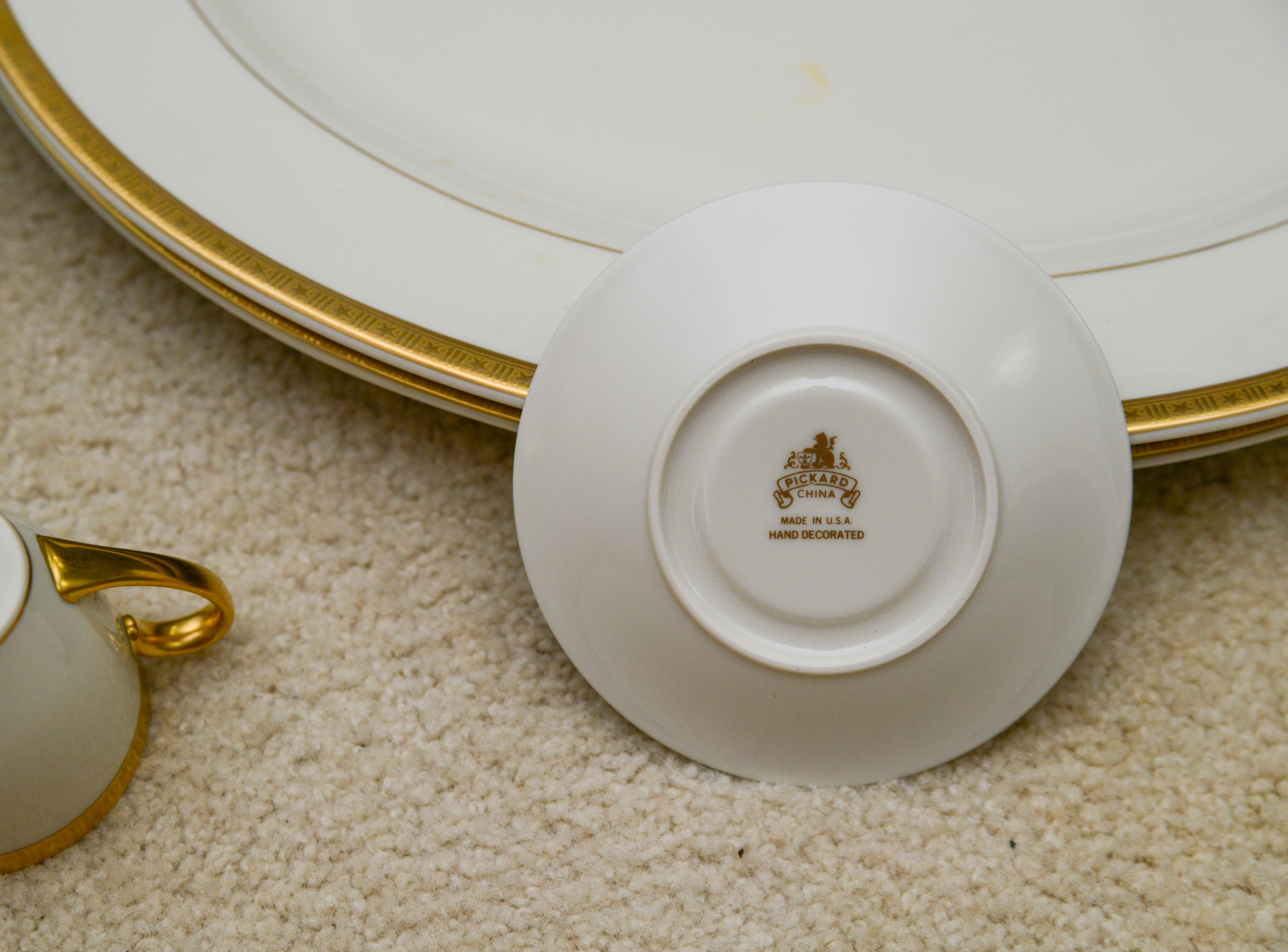 Lot 257 - Pickard China Presidential Seal Part Dinner Service