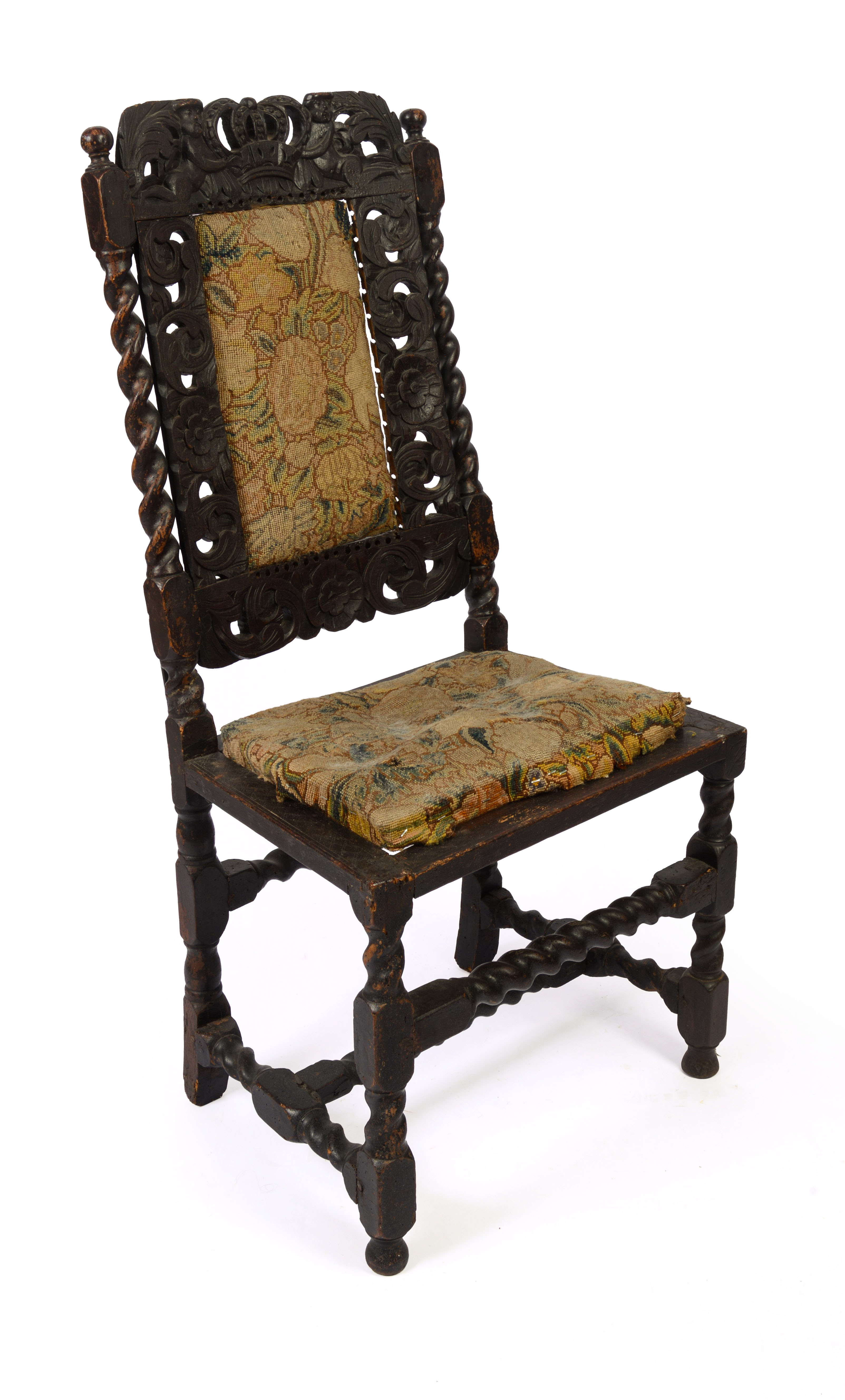 17TH CENTURY ENGLISH CARVED SIDE CHAIR.