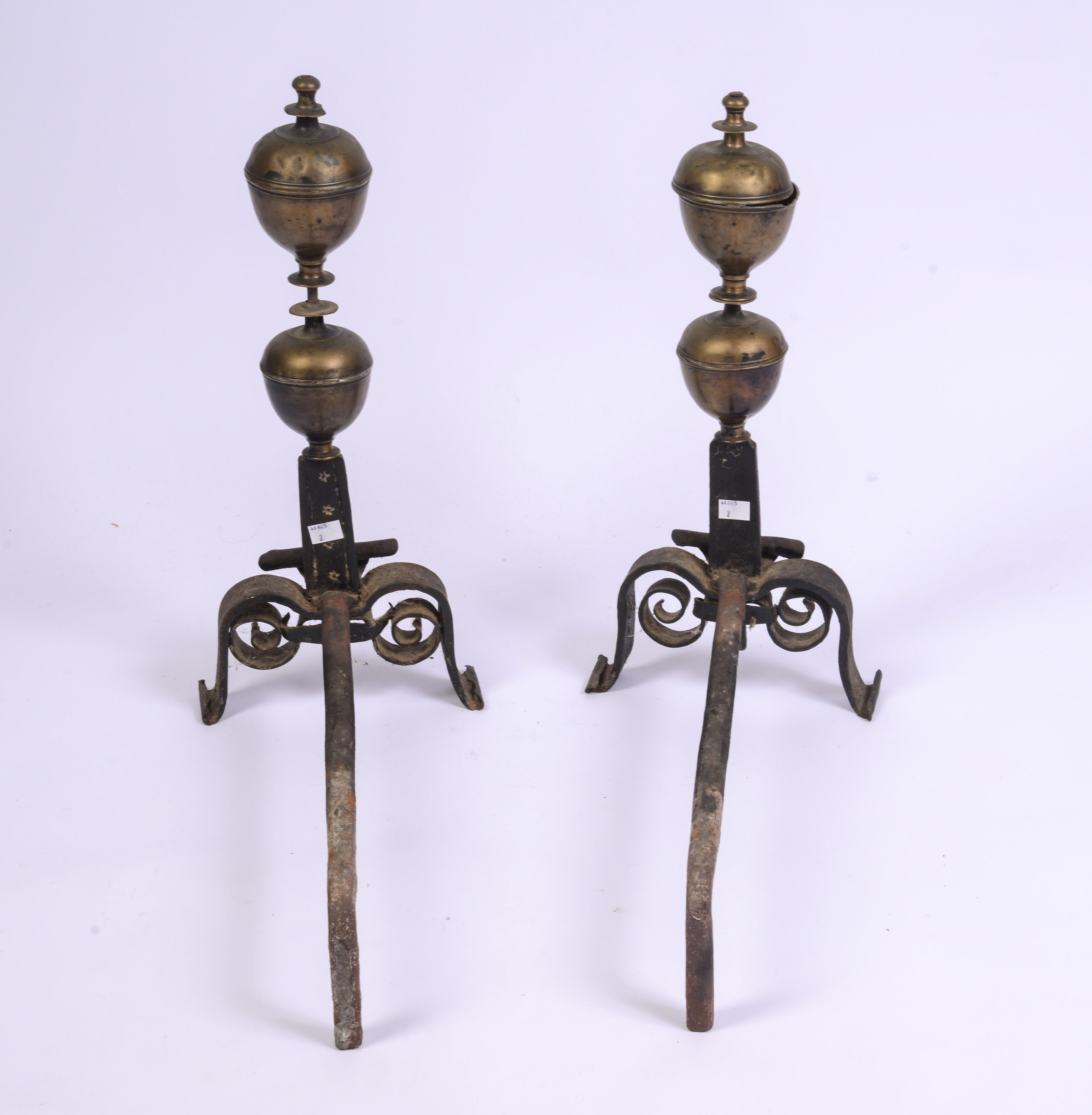 PAIR OF 18TH CENTURY BRASS AND WROUGHT IRON ANDIRONS.