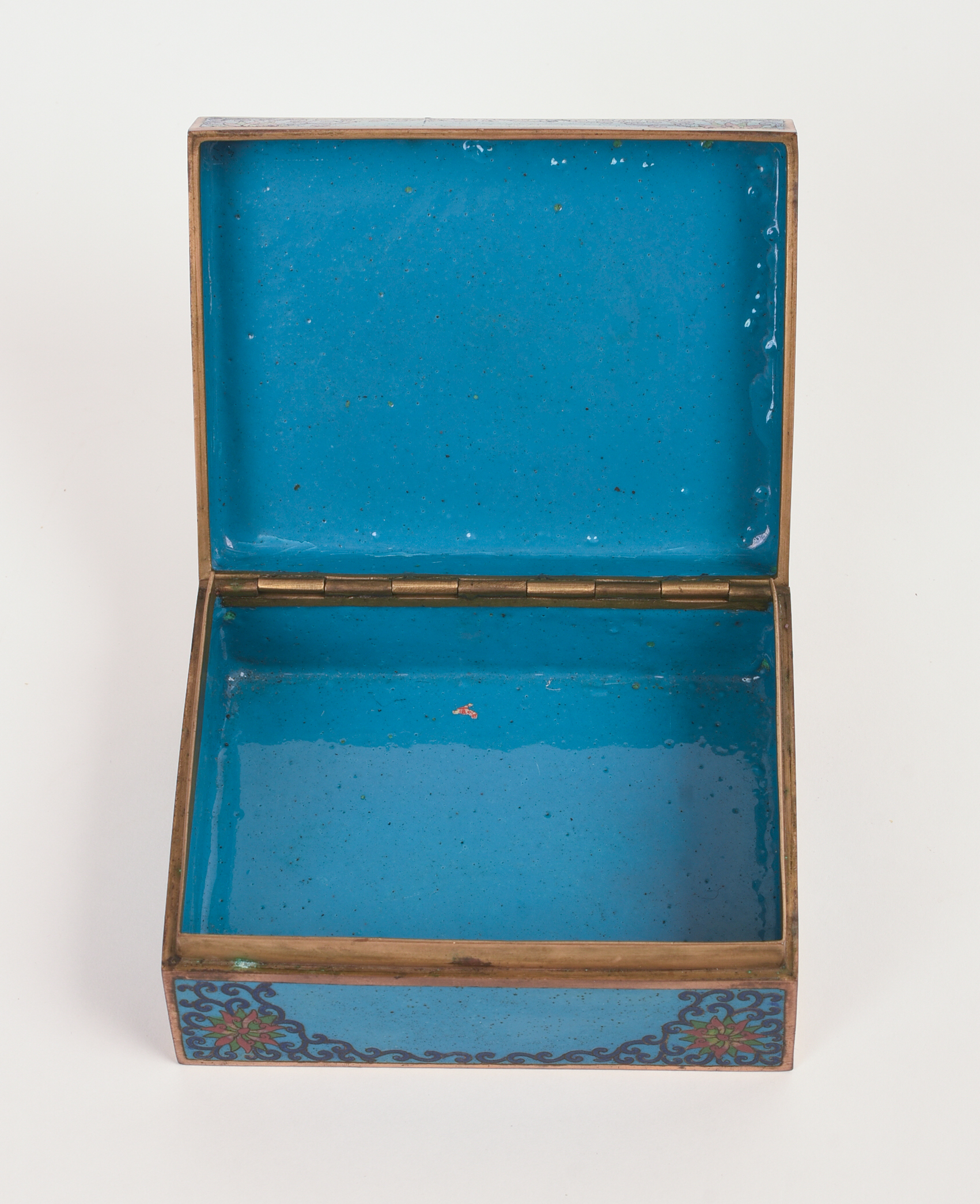 CHINESE CLOISONNE BOX WITH JADE INSERT.