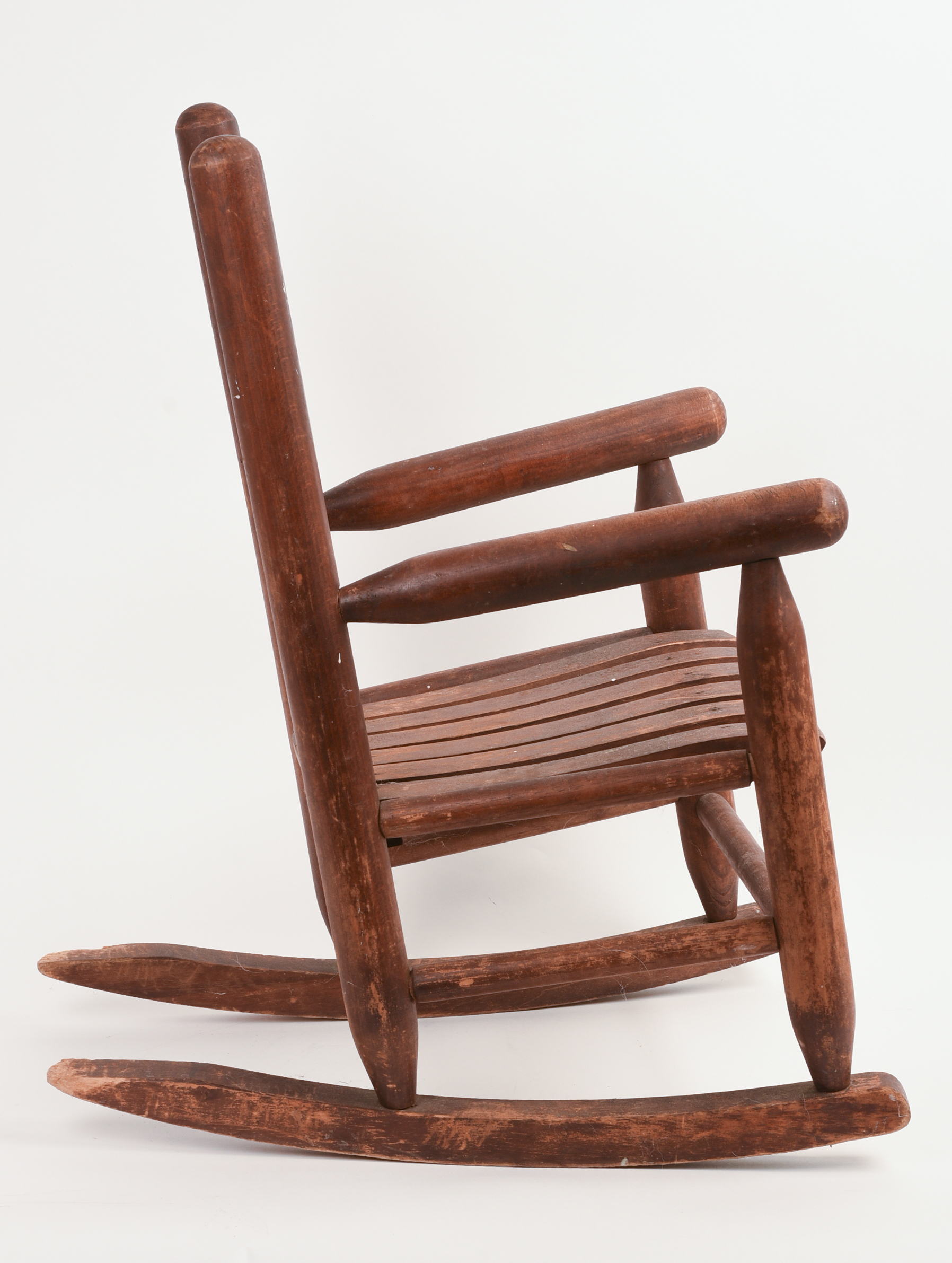 CHILD'S ROCKING CHAIR.