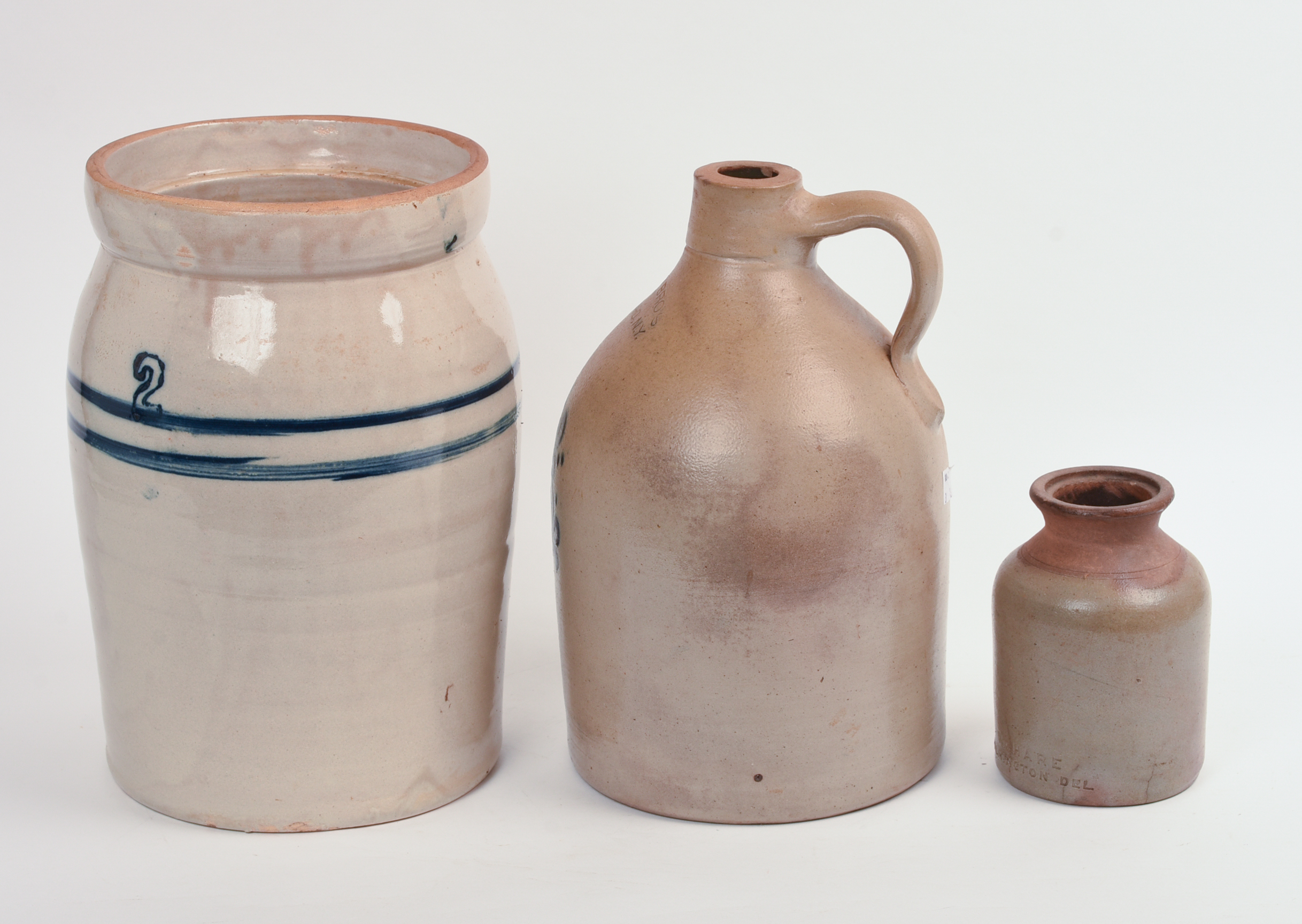 THREE STONEWARE PIECES.