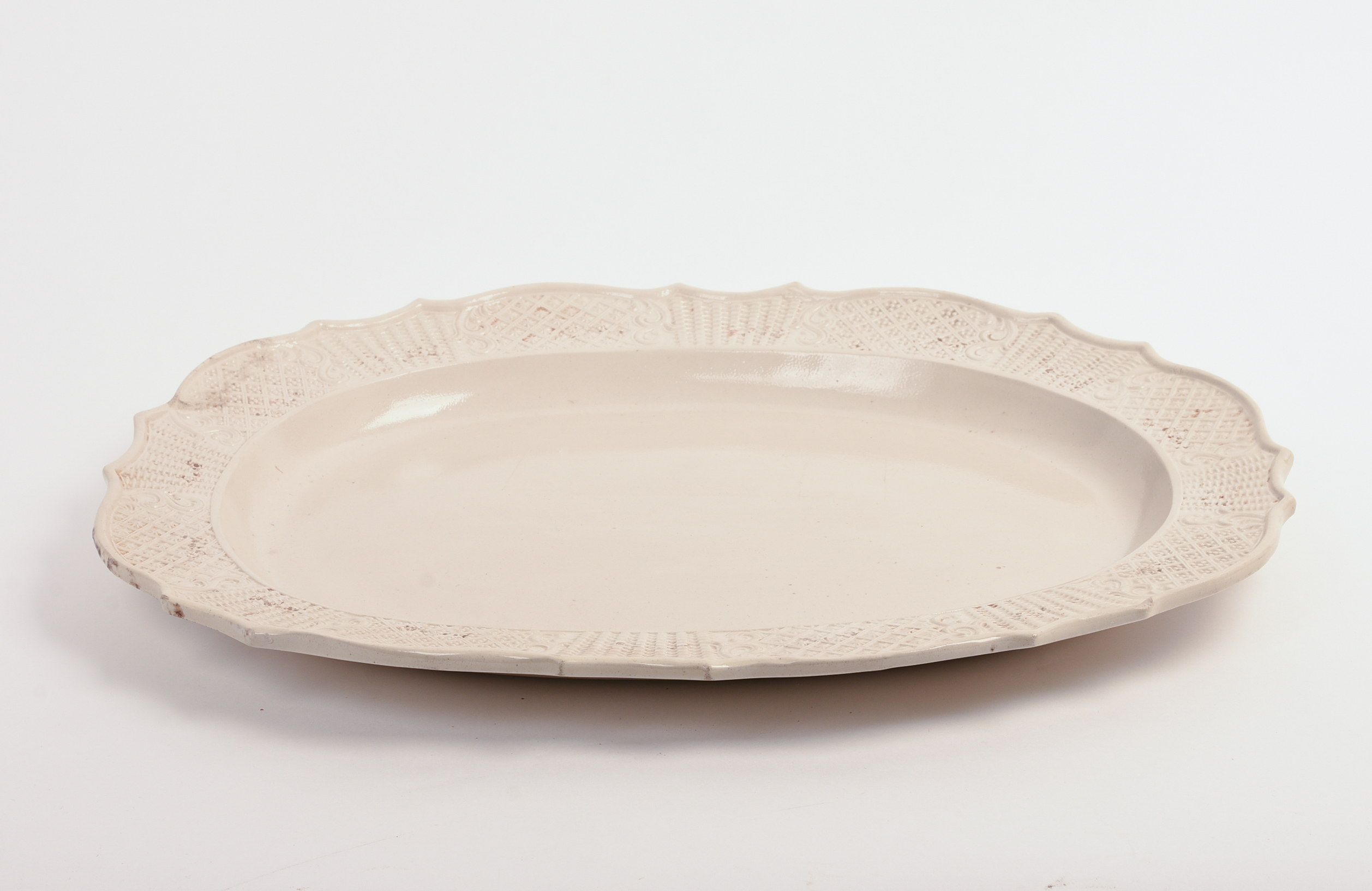 ENGLISH STAFFORDSHIRE SALT GLAZE PLATTER.