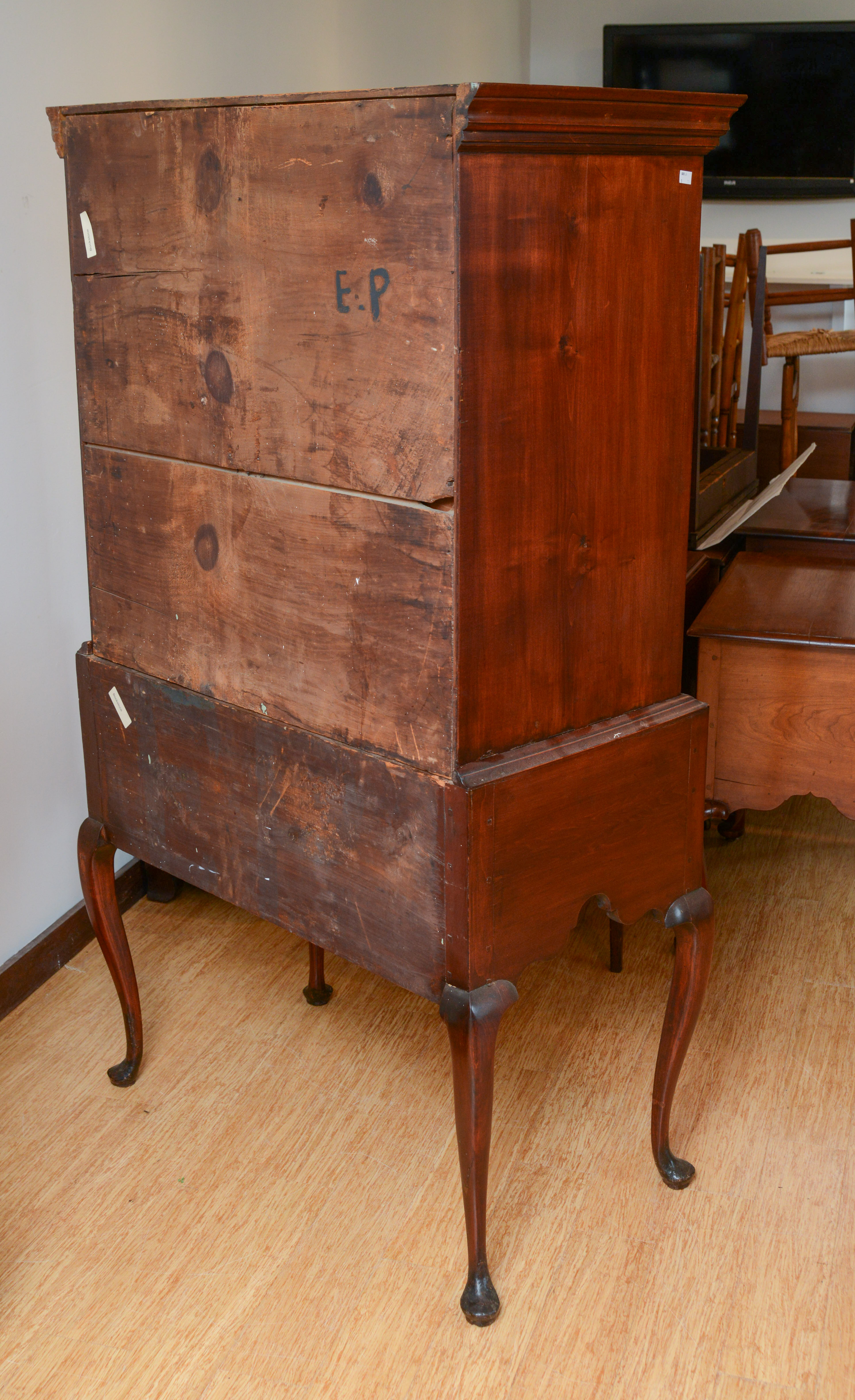 NEW ENGLAND QUEEN ANNE HIGHBOY.