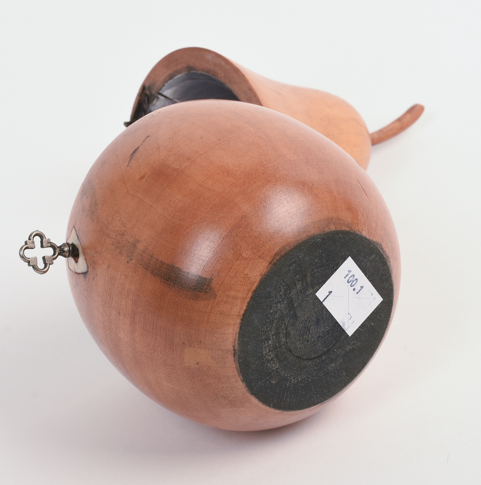 19TH CENTURY PEAR FORM TEA CADDY.