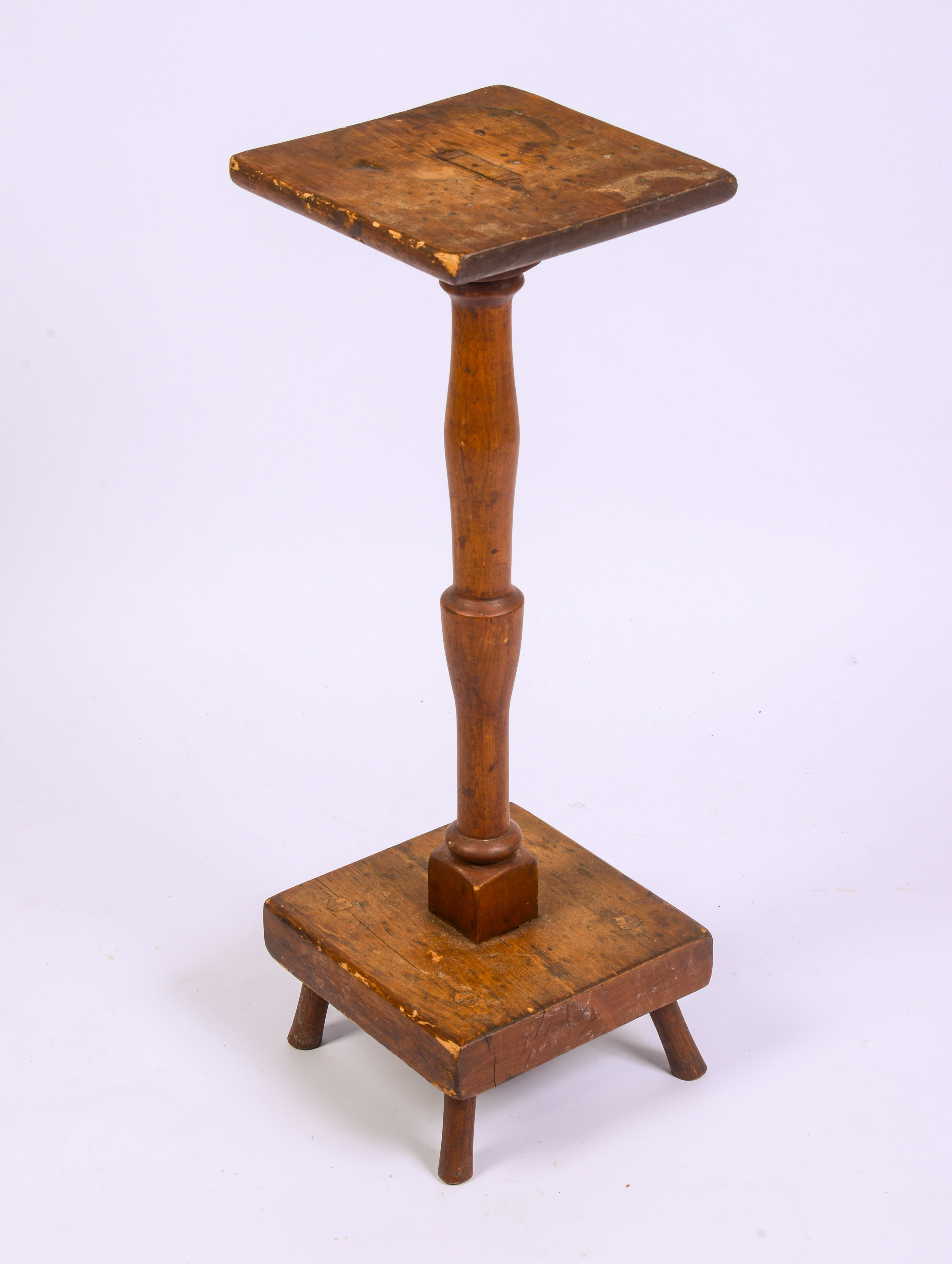 18TH CENTURY NEW ENGLAND PINE CANDLE STAND.