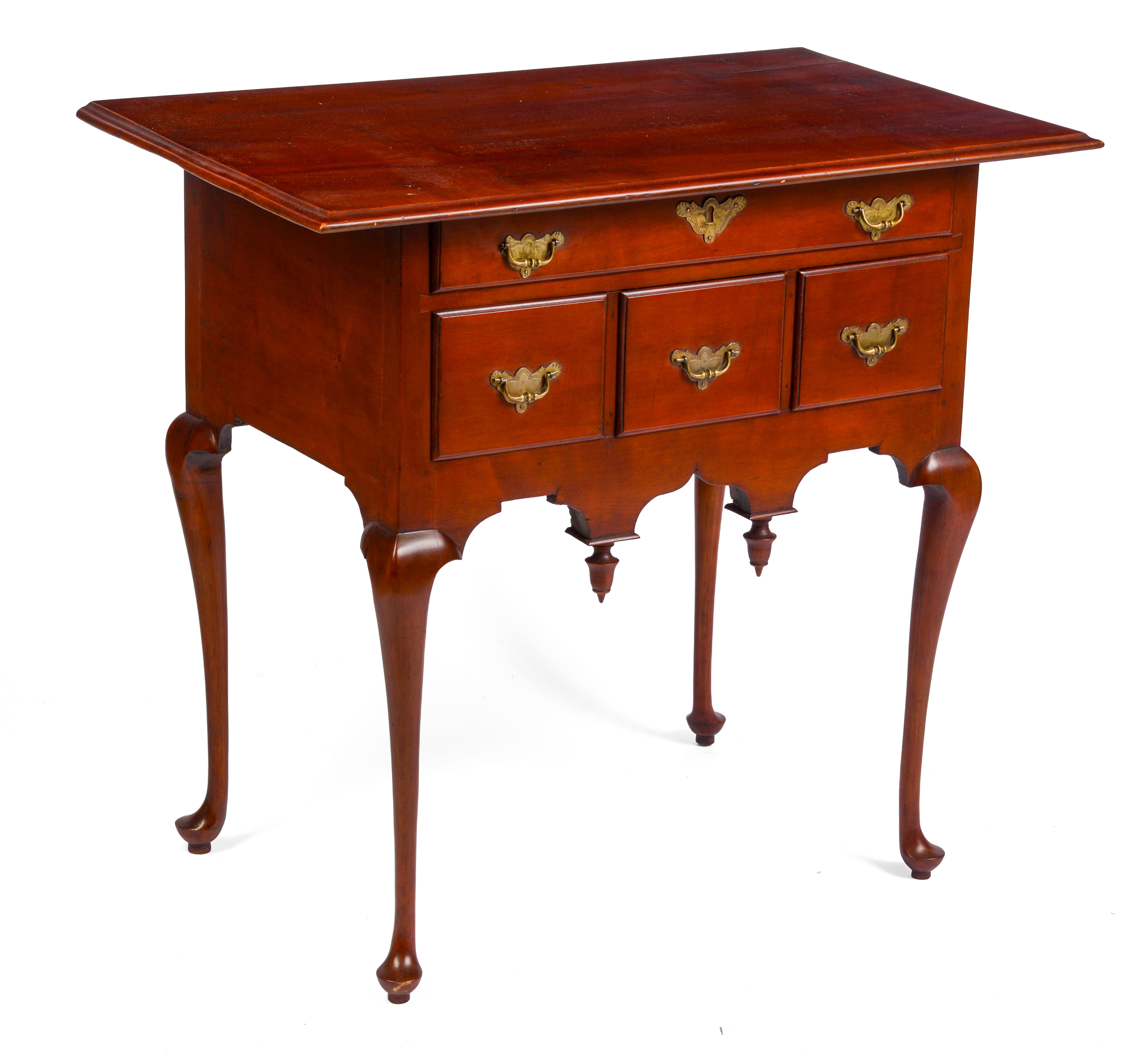 DIMINUTIVE CONNECTICUT QUEEN ANNE LOWBOY.