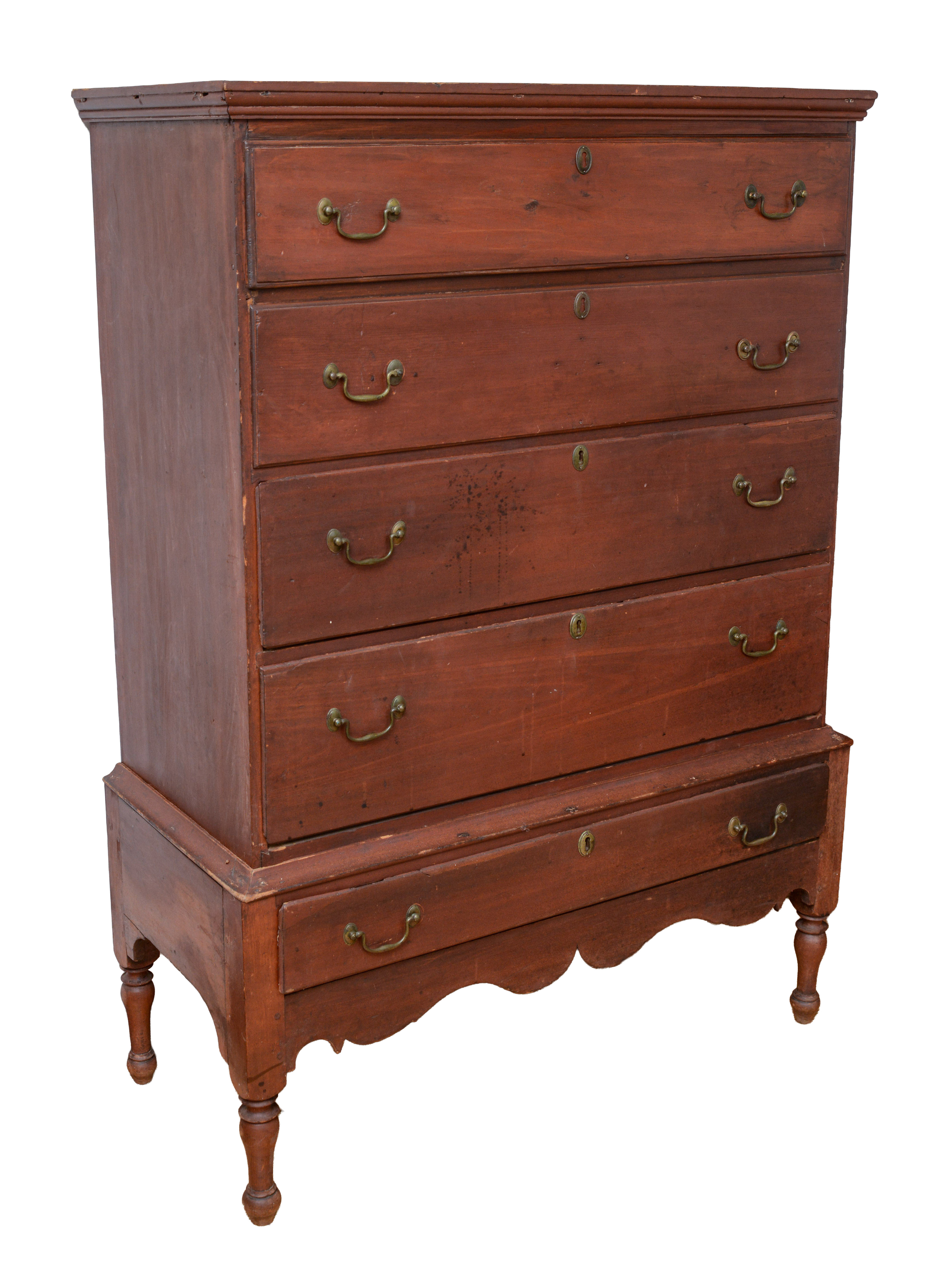 COUNTRY QUEEN ANNE CHEST ON FRAME.
