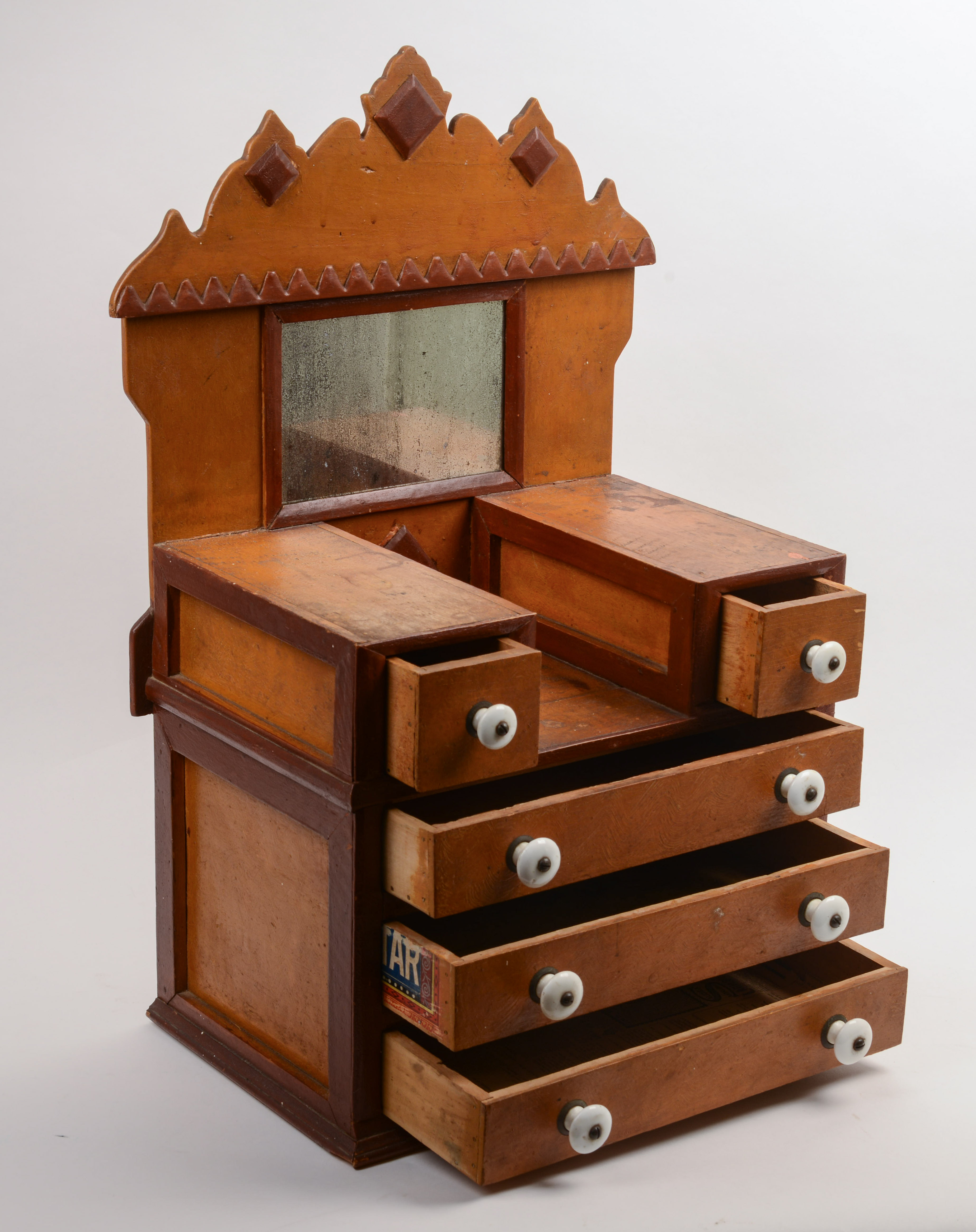 19TH CENTURY AMERICAN FOLK ART MINIATURE CHEST OF DRAWERS.