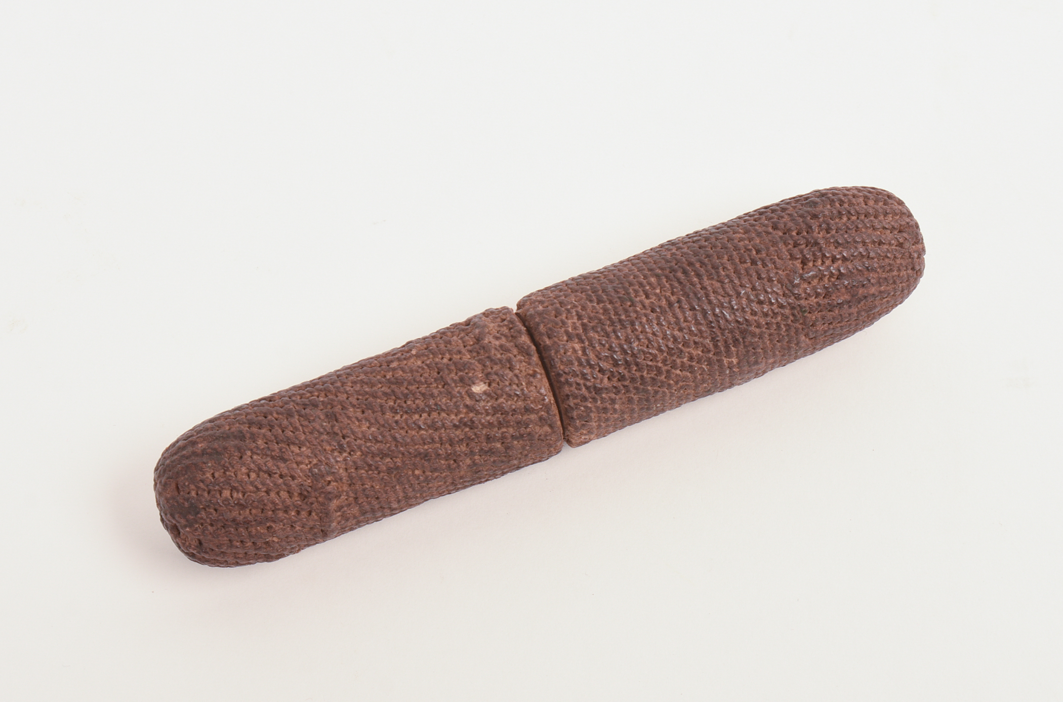 19TH CENTURY SAILOR'S ROPEWORK NEEDLE CASE.