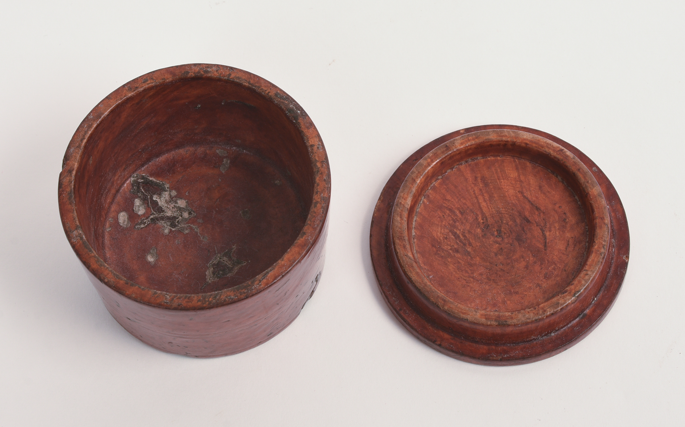 TURNED BURL WOOD TREENWARE BOX.
