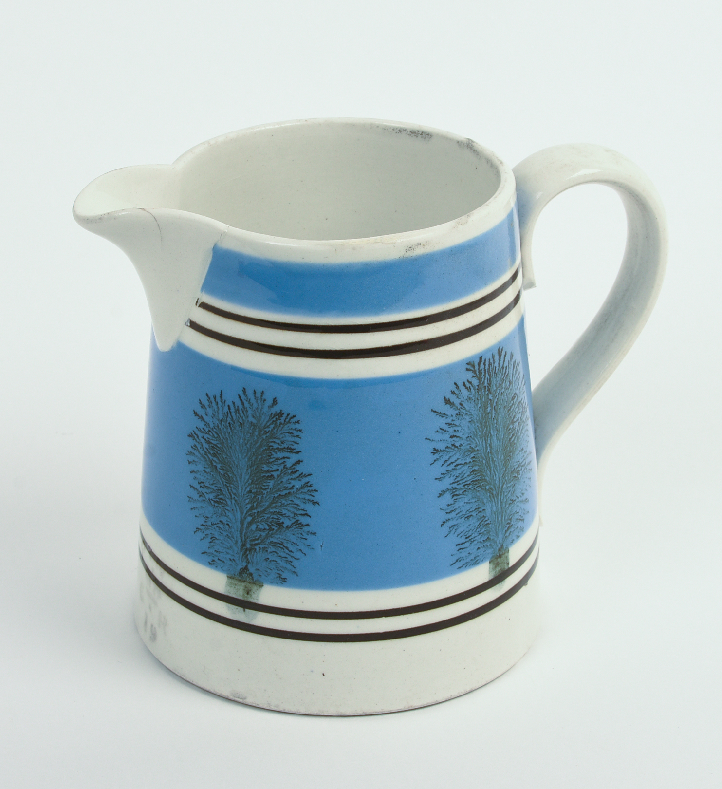 ENGLISH MOCHAWARE BLUE-BANDED PITCHER WITH SEAWEED DECORATION.