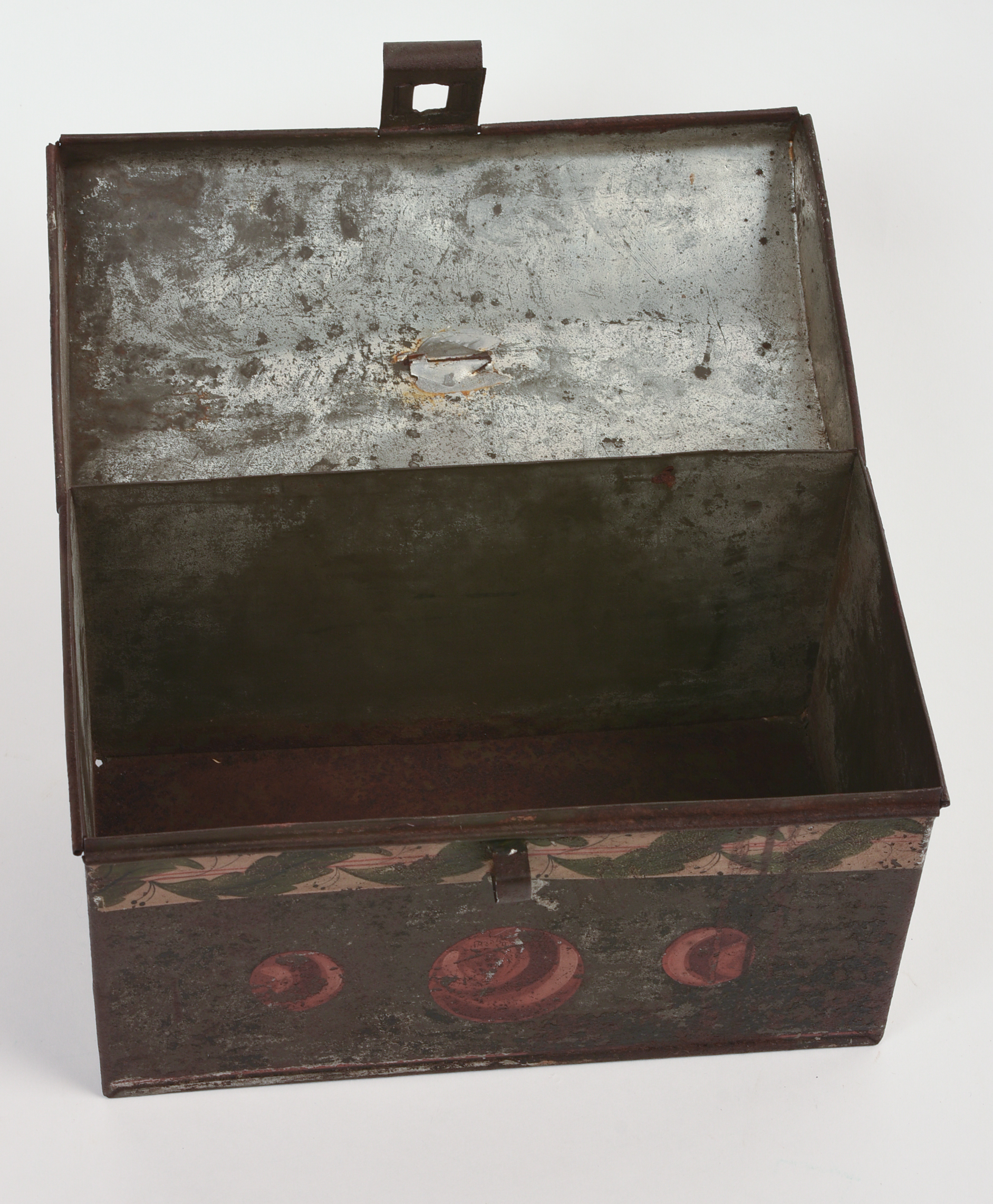 19TH CENTURY AMERICAN-PAINTED TINWARE DOME TOP BOX.