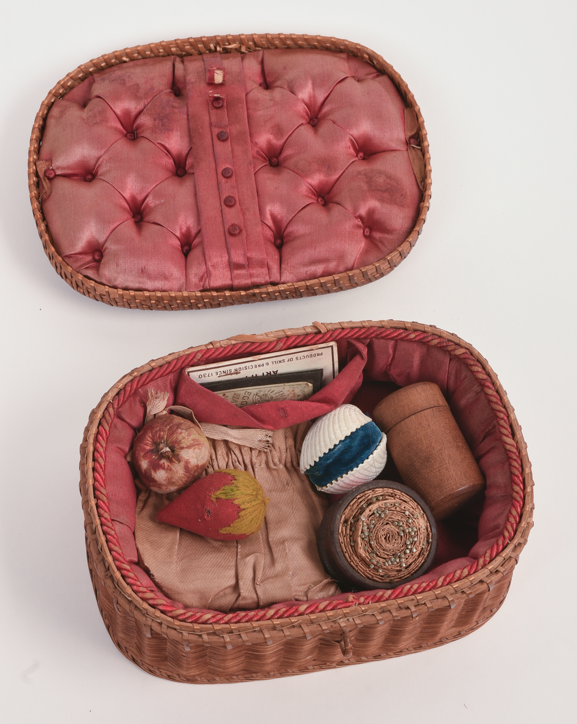 EARLY WOVEN SWEETGRASS SEWING BASKET.