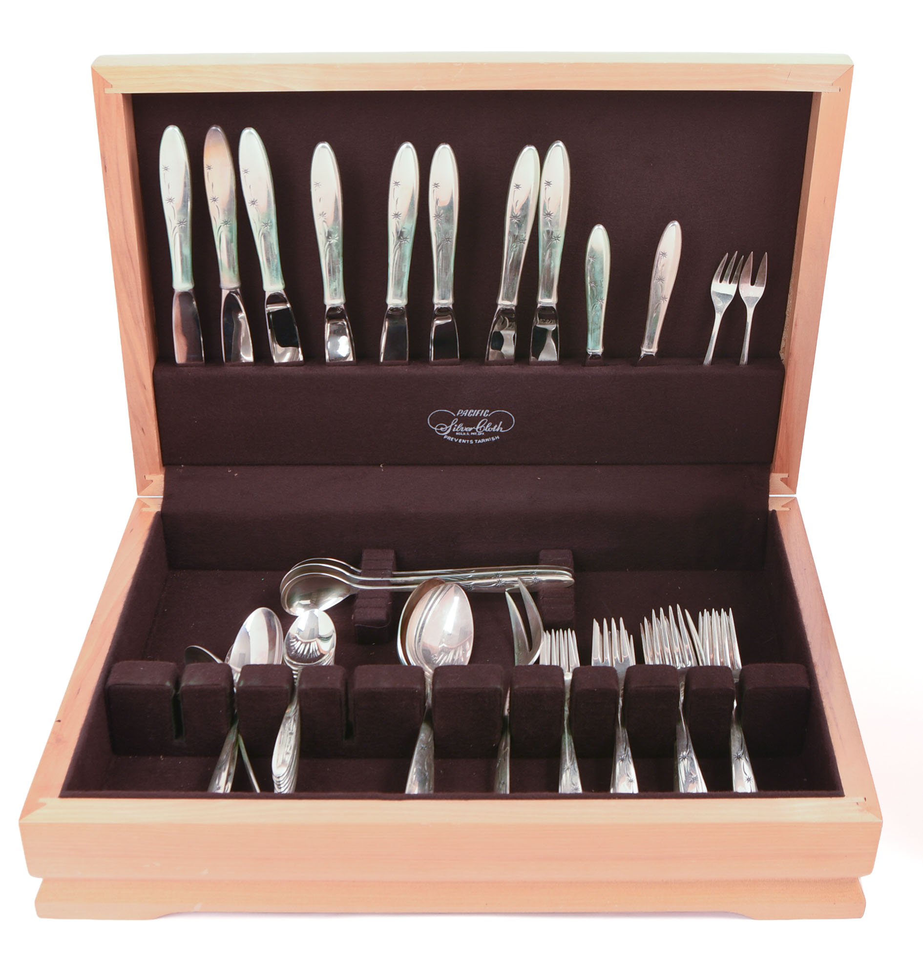 GORHAM STERLING SILVER CELESTE PATTERN FLATWARE SERVICE.
