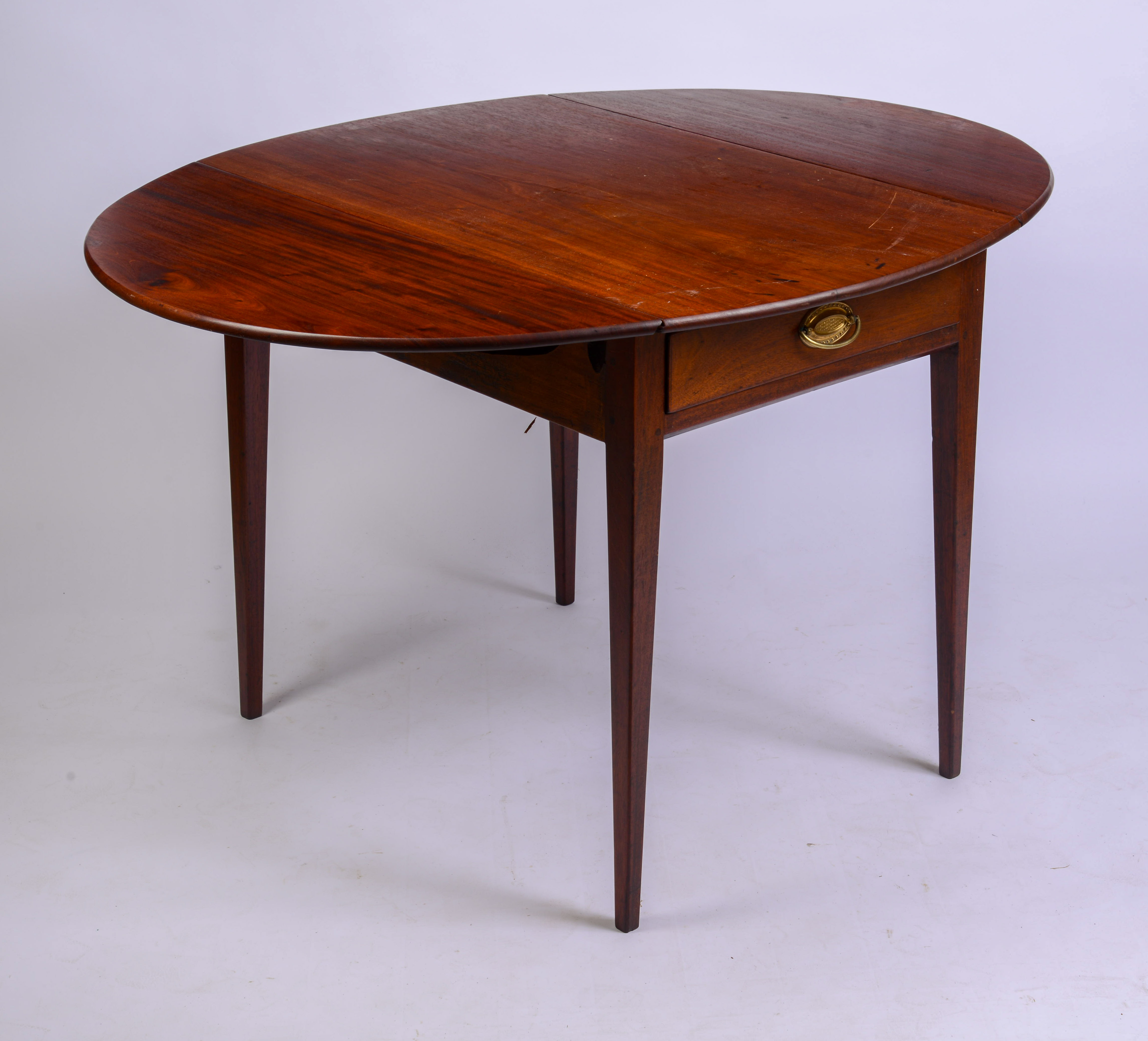 HEPPLEWHITE MAHOGANY PEMBROKE TABLE.