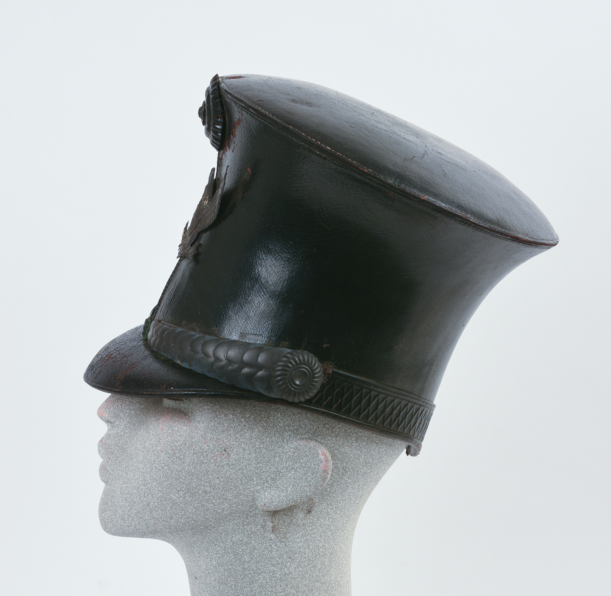 AMERICAN MILITIA OFFICERS BELL CROWN SHAKO, CIRCA 1830.