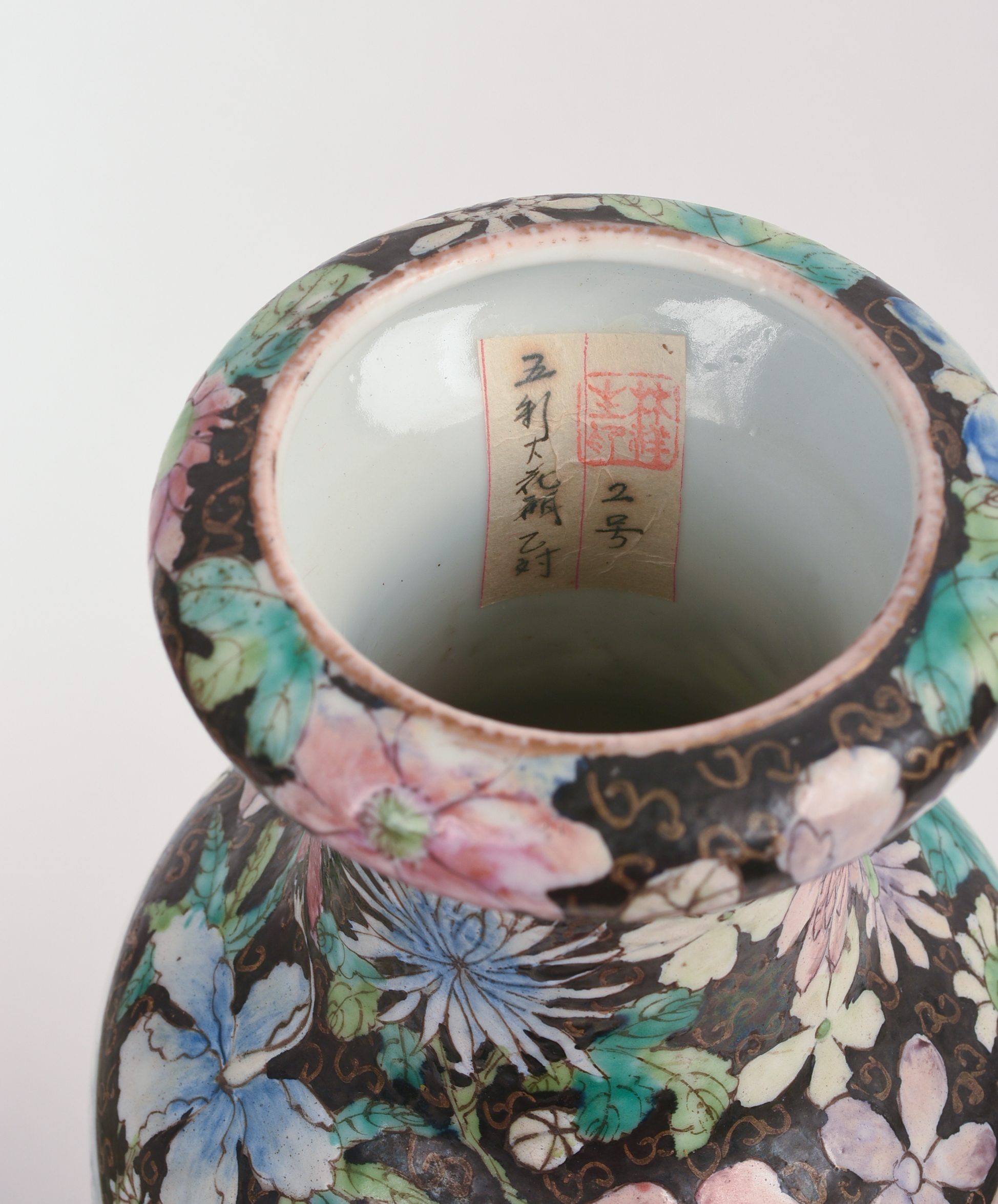 PAIR OF REPUBLIC PERIOD CHINESE FAMILLE NOIRE VASES.