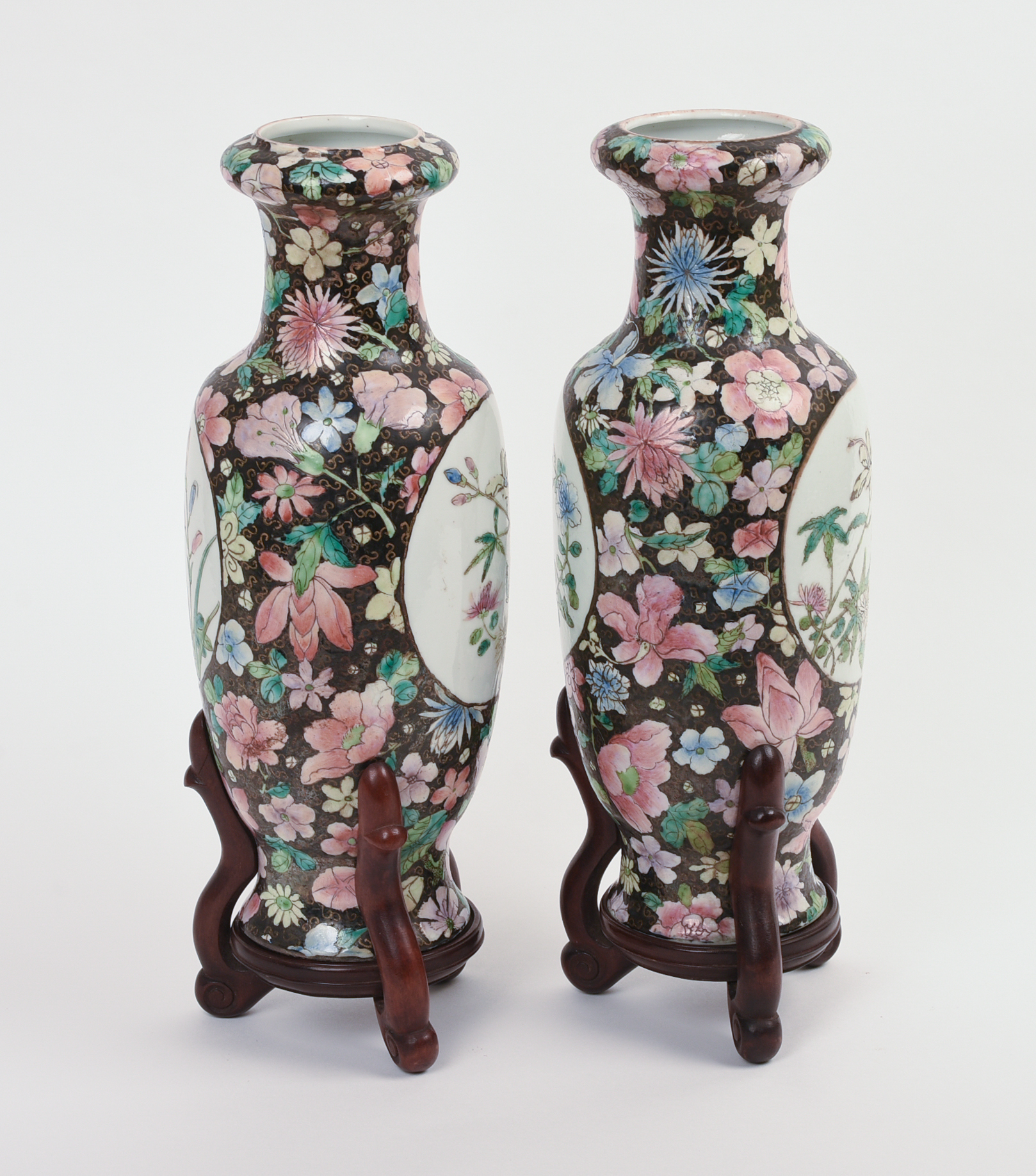 PAIR OF REPUBLIC PERIOD CHINESE FAMILLE NOIRE VASES.