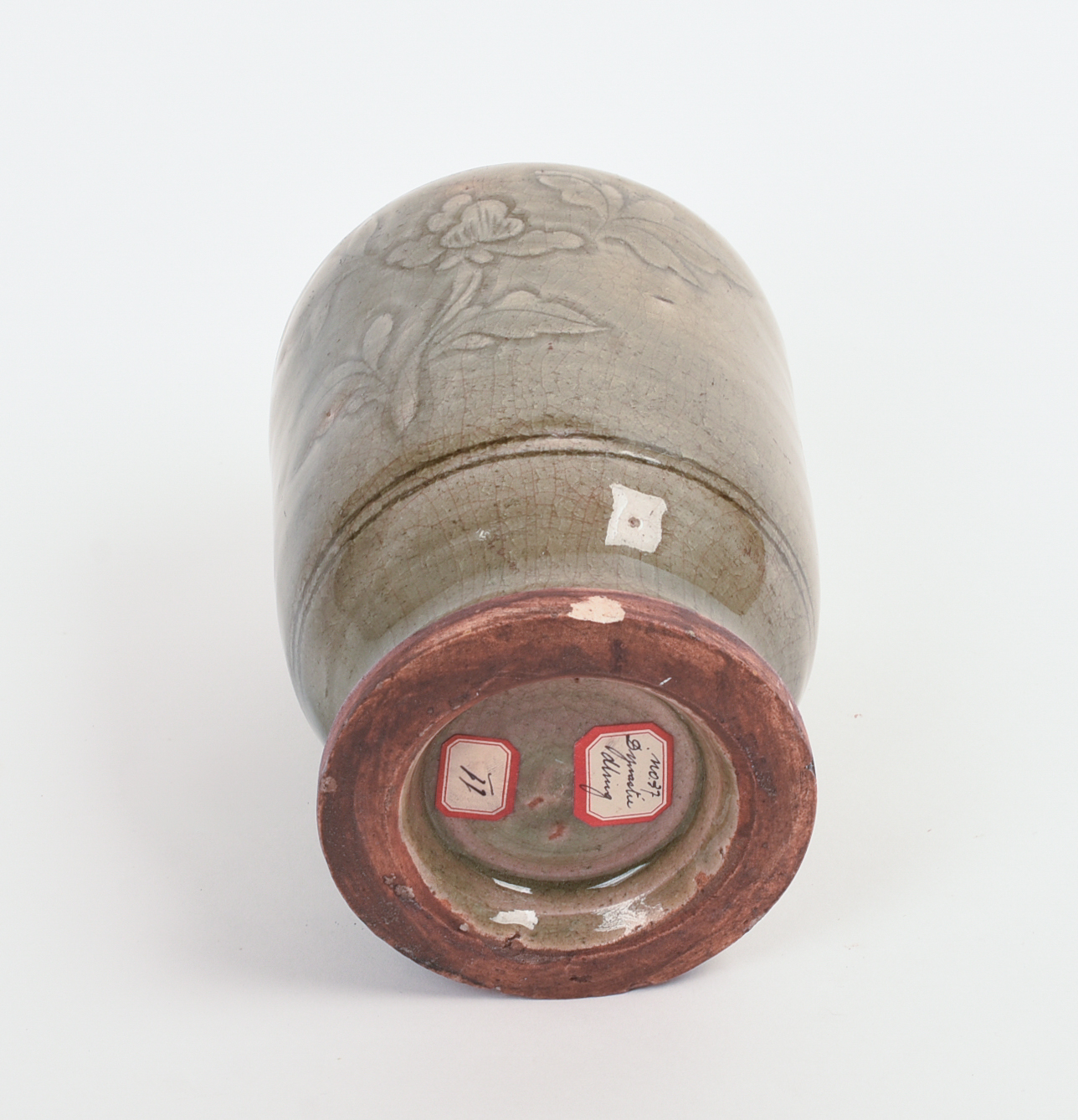 CHINESE 18TH C. CELADON VASE.