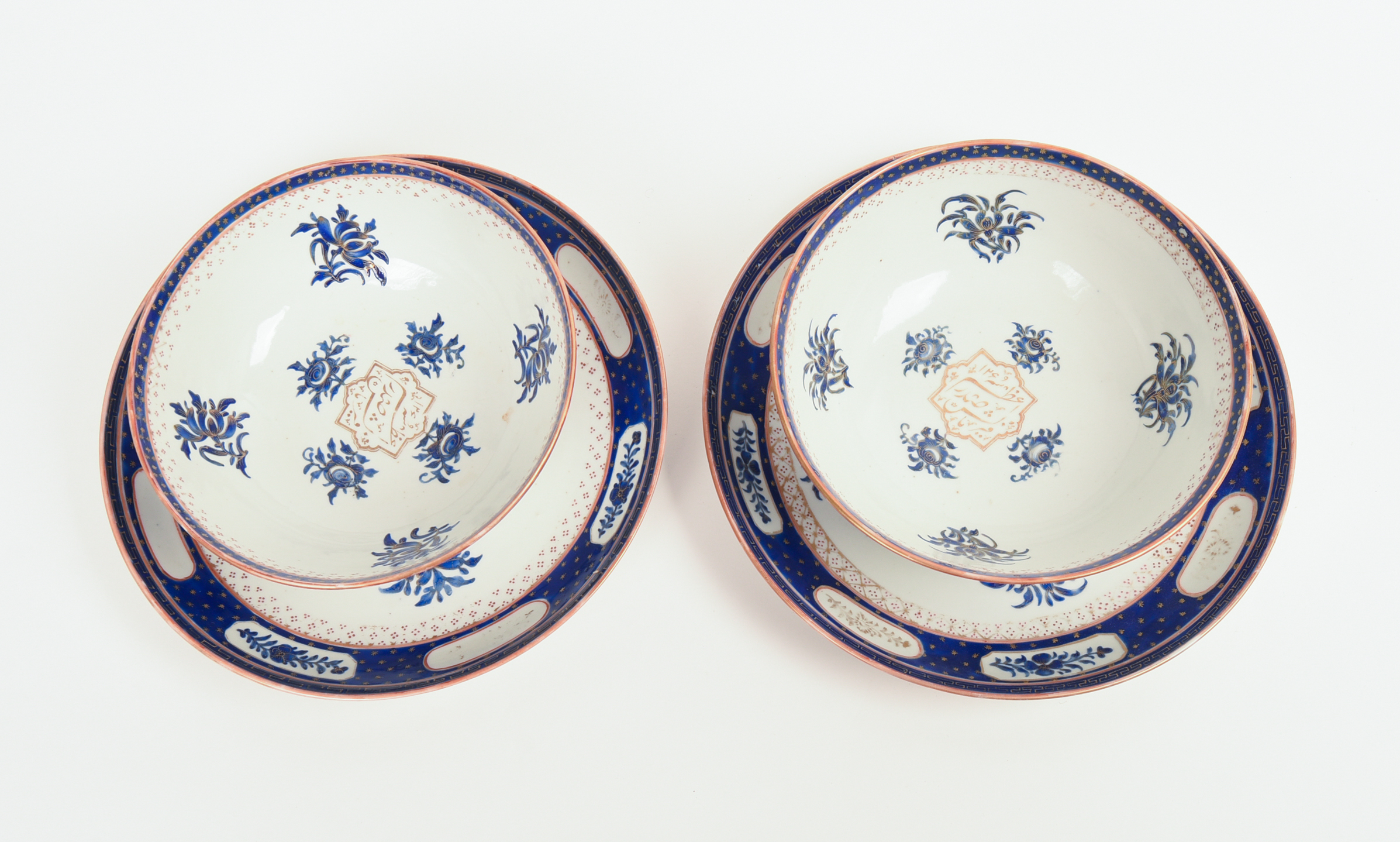 PAIR OF FINE CHINESE EXPORT BOWLS AND UNDER PLATES.