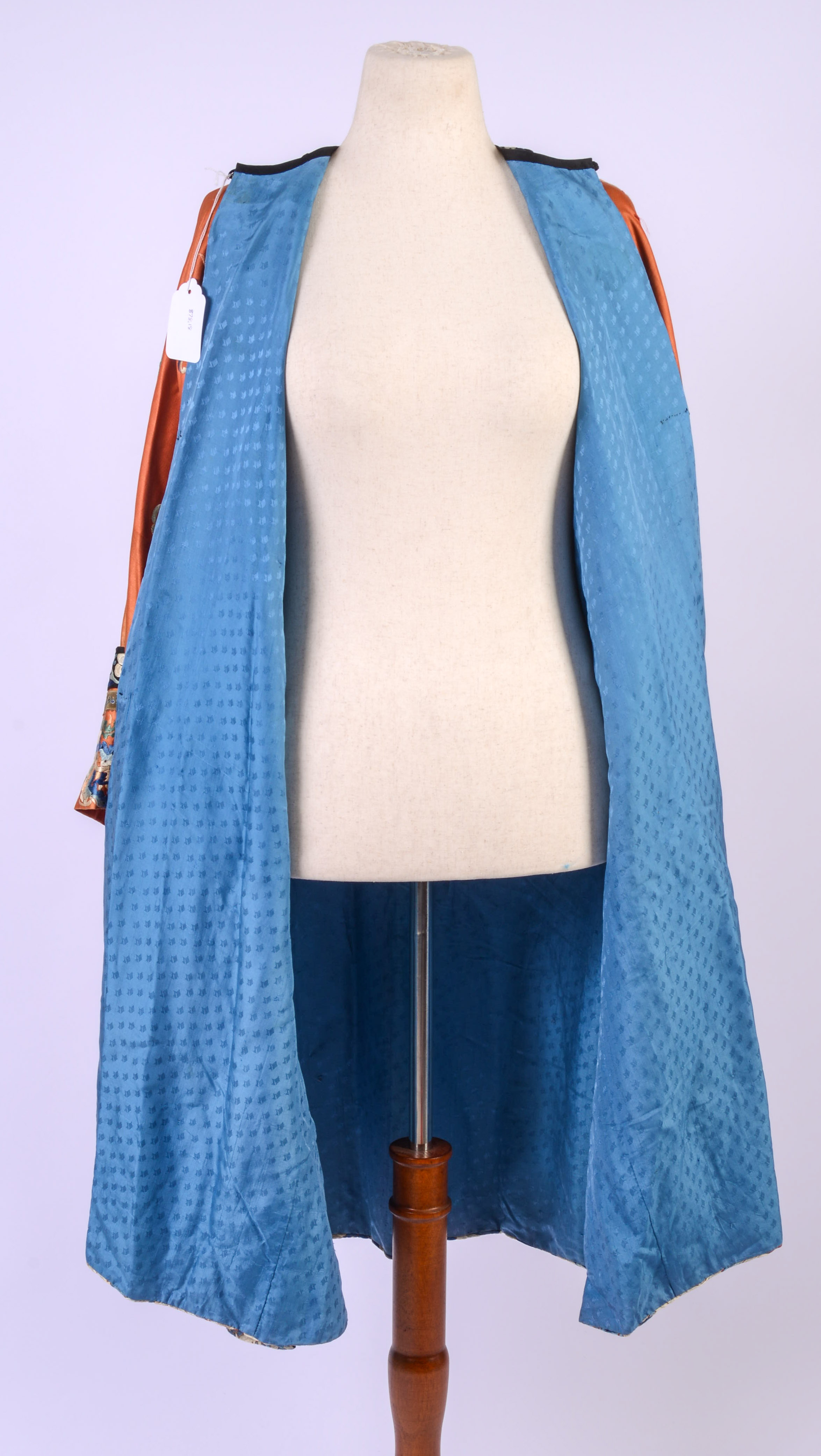 19TH C. CHINESE QING DYNASTY WOMEN'S INFORMAL ROBE.