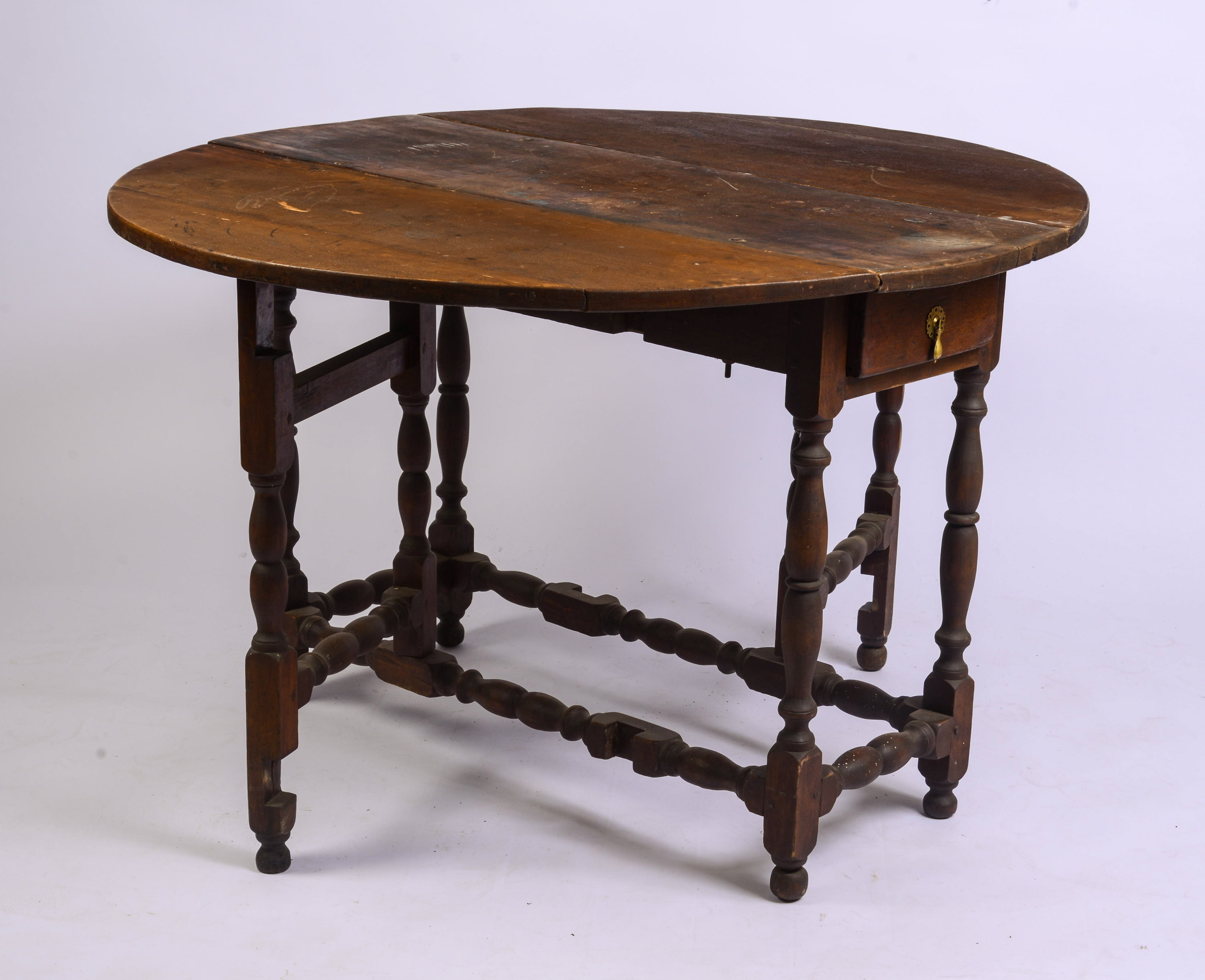 WILLIAM & MARY GATELEG TABLE.