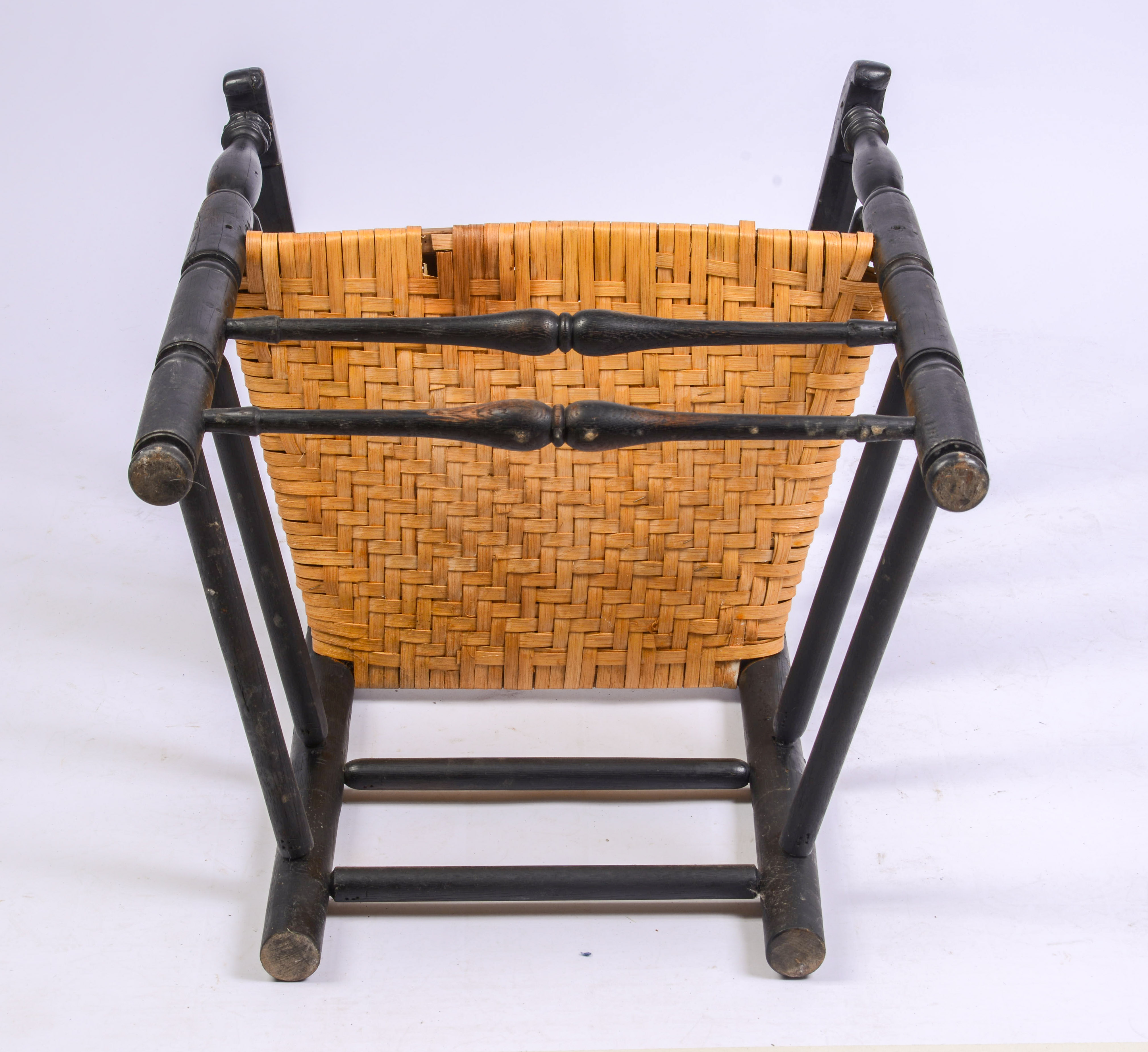 WILLIAM & MARY BANISTER BACK ARMCHAIR.