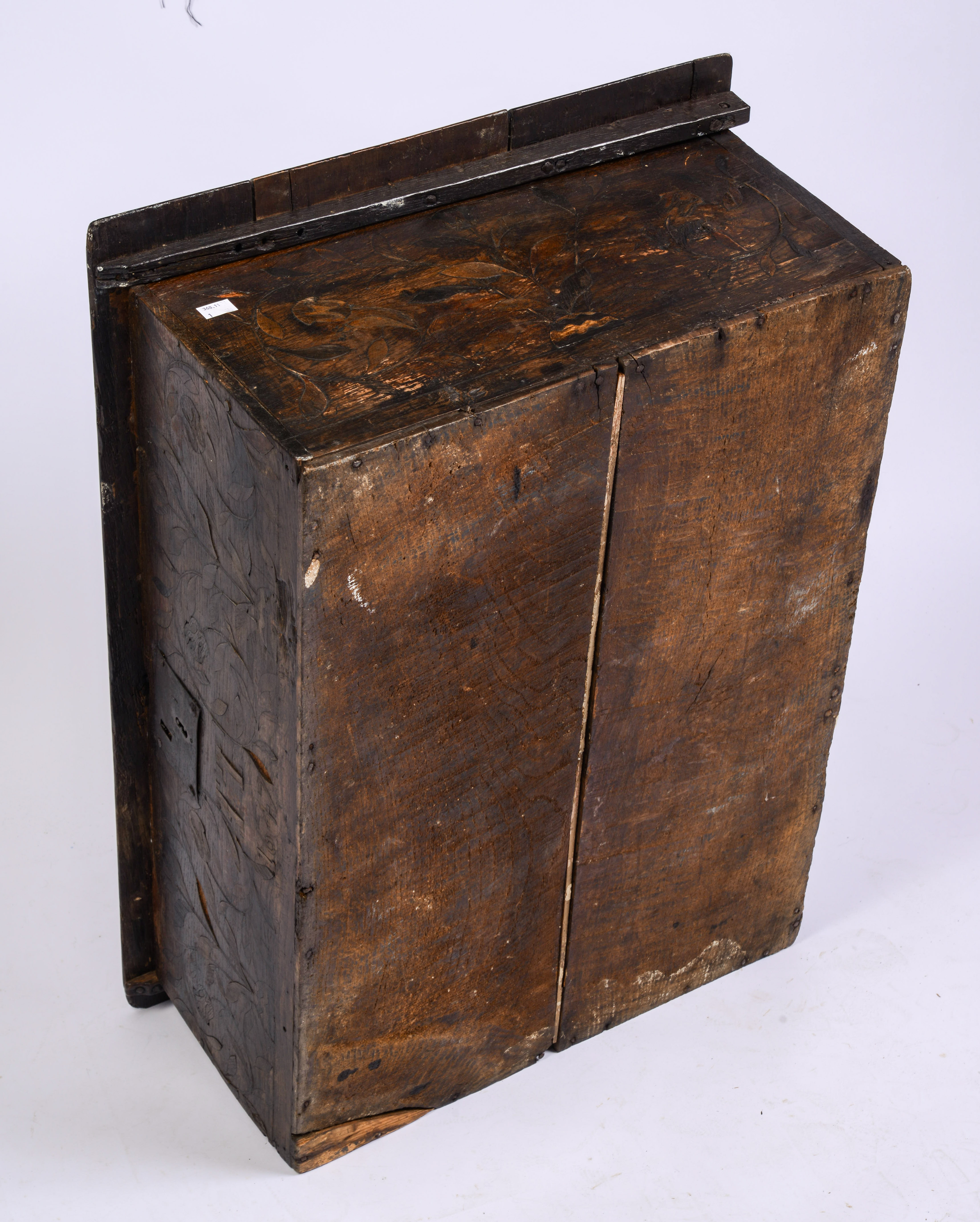 17TH CENTURY ENGLISH JACOBEAN DOCUMENT BOX.