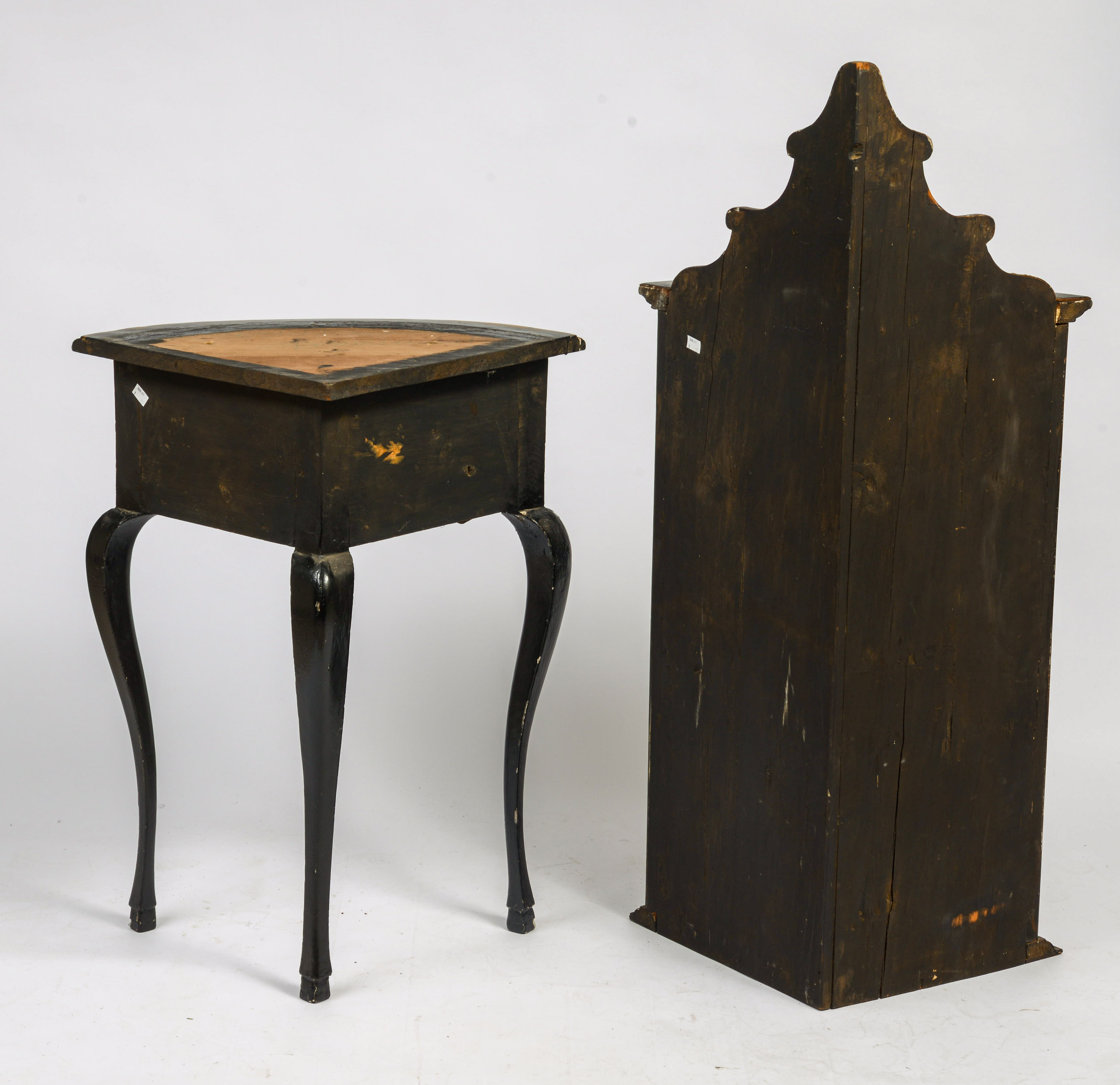 19TH CENTURY CHINOISERIE PAINT-DECORATED TWO-PIECE CORNER CUPBOARD.