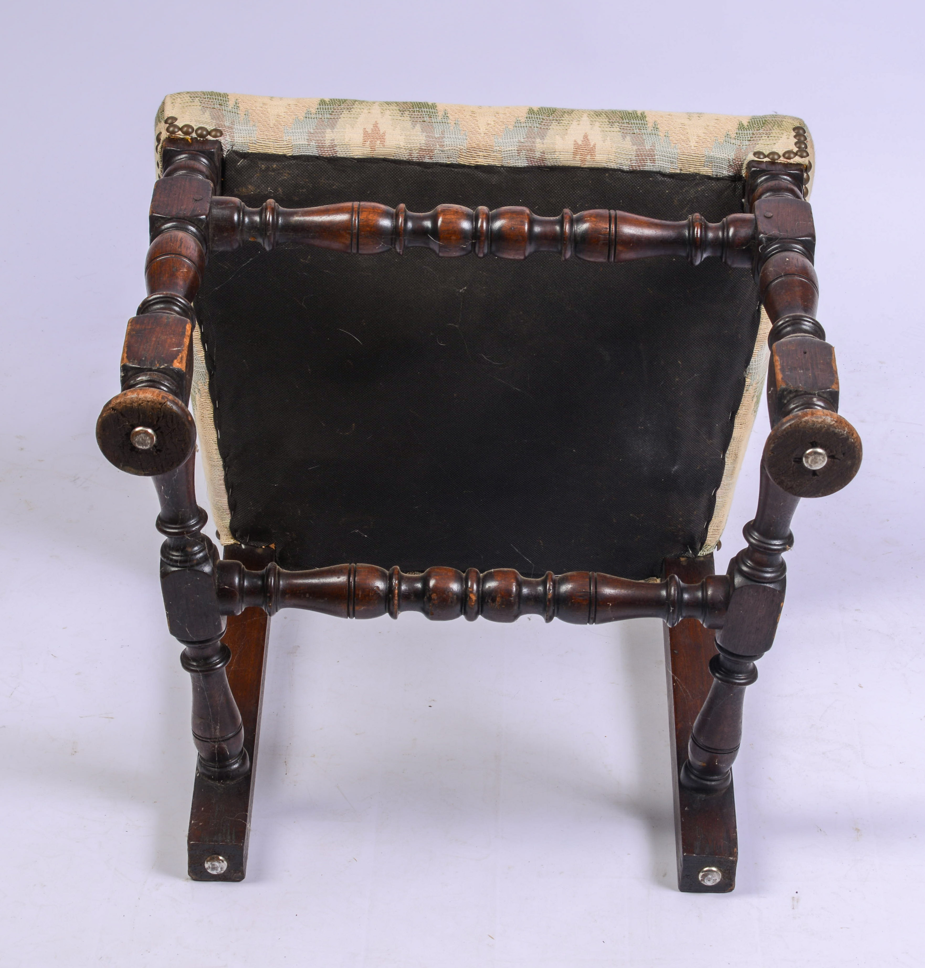 19TH CENTURY UPHOLSTERED SIDE CHAIR.