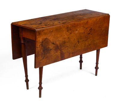 NEW ENGLAND SHERATON DROP-LEAF TABLE. Maple, height 28.5 inches, length 42 inches, depth 14 