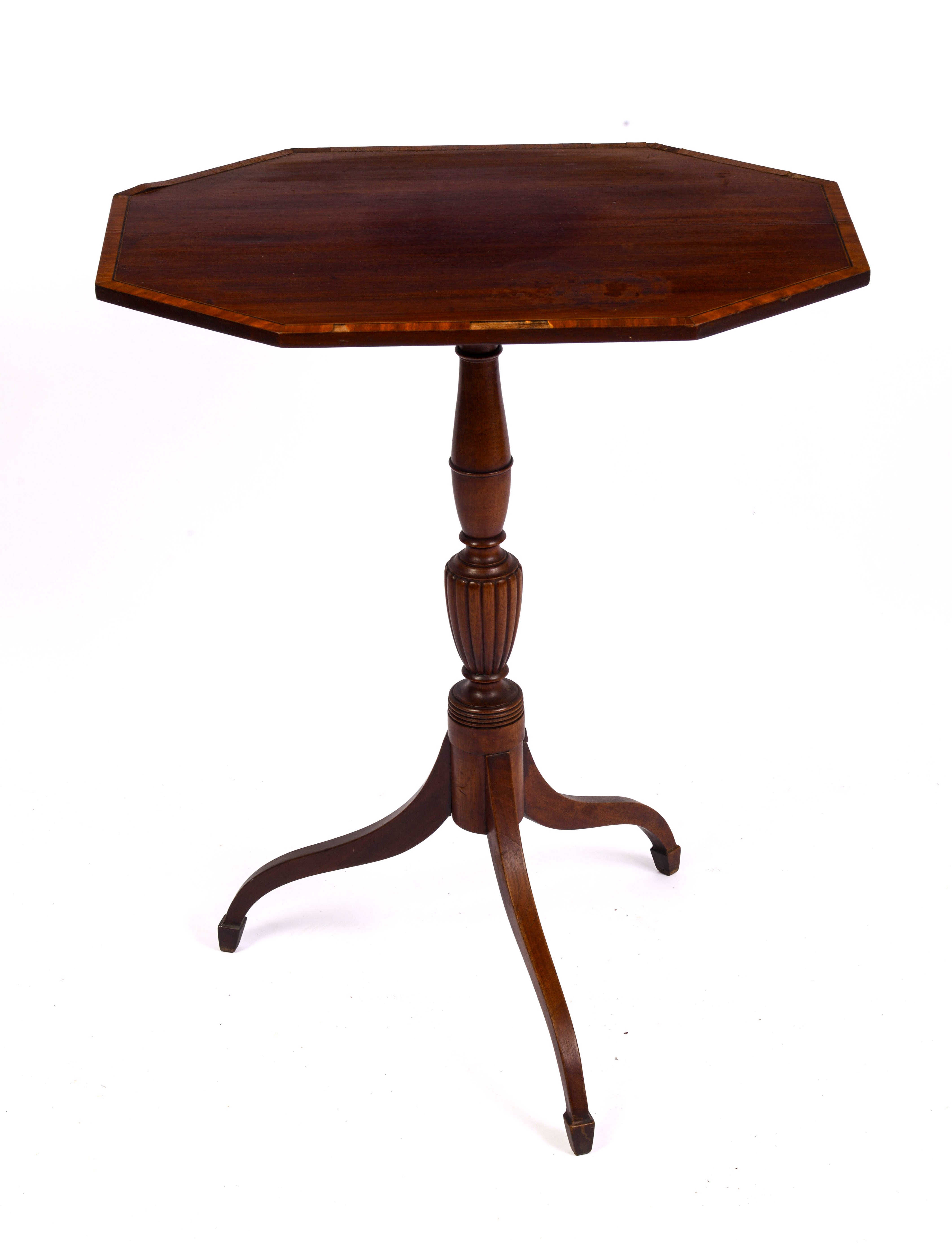 19TH CENTURY NEW ENGLAND TILT-TOP TEA TABLE.