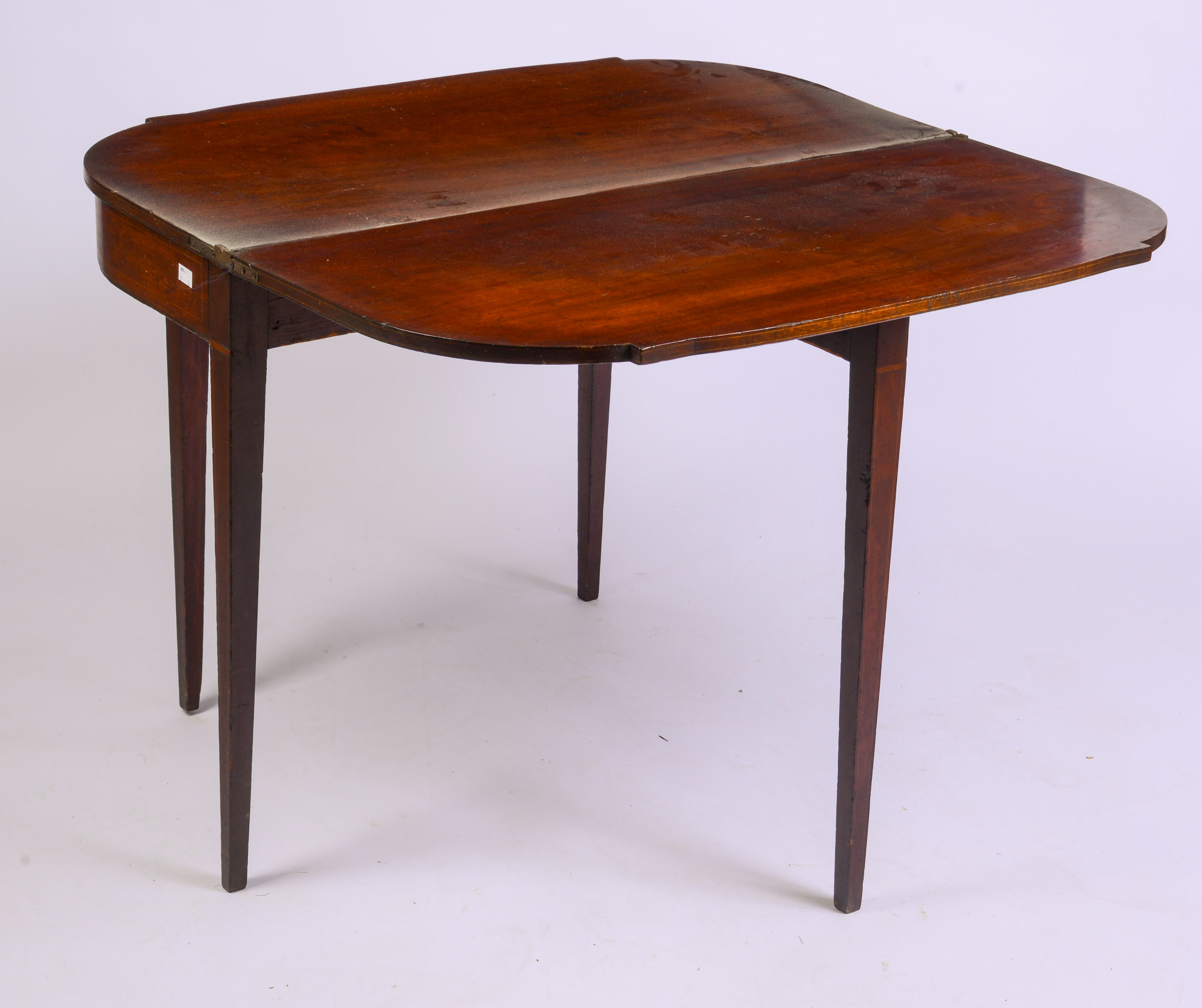 MASSACHUSETTS HEPPLEWHITE CARD TABLE.
